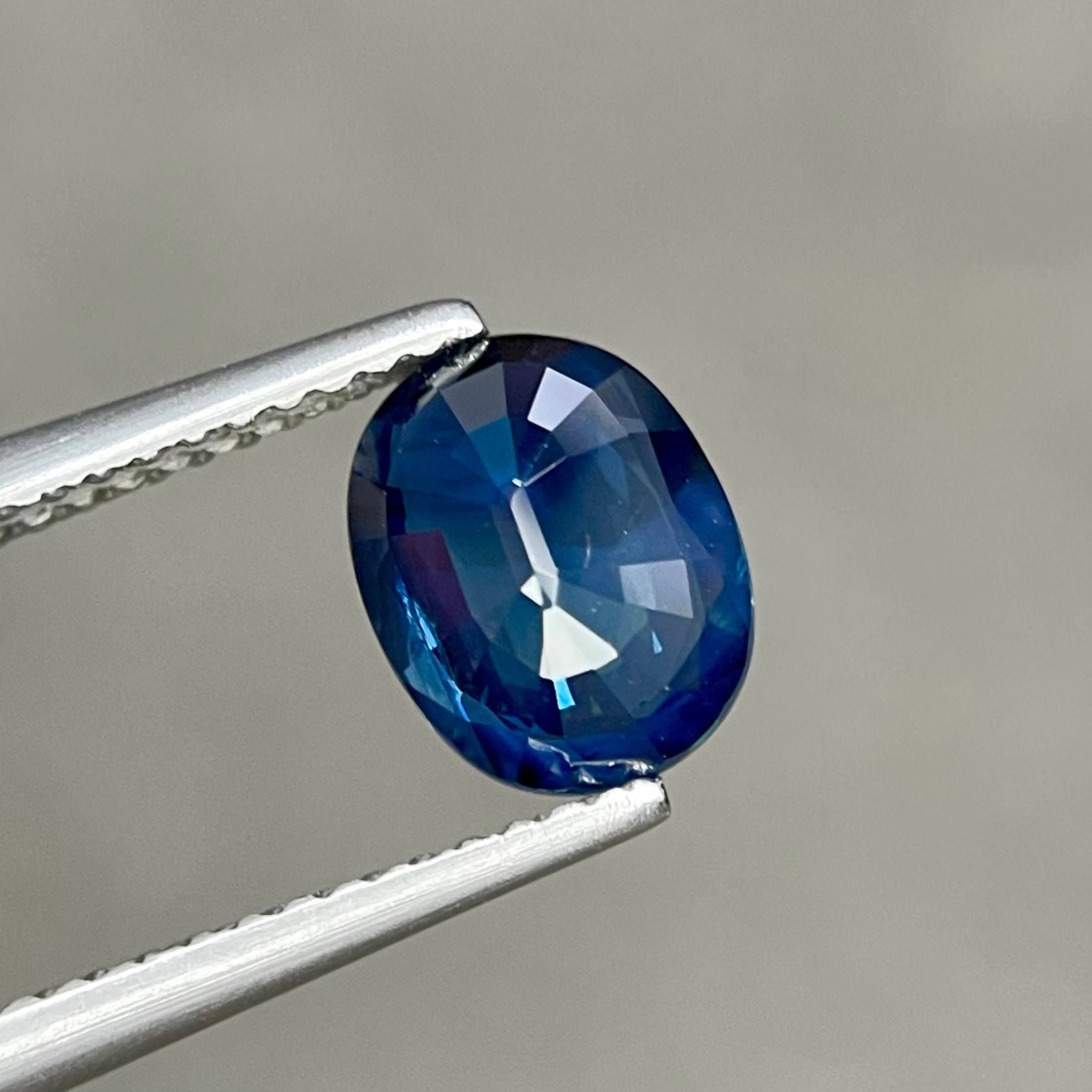 1.71 Ct Teal Sapphire Oval Cut