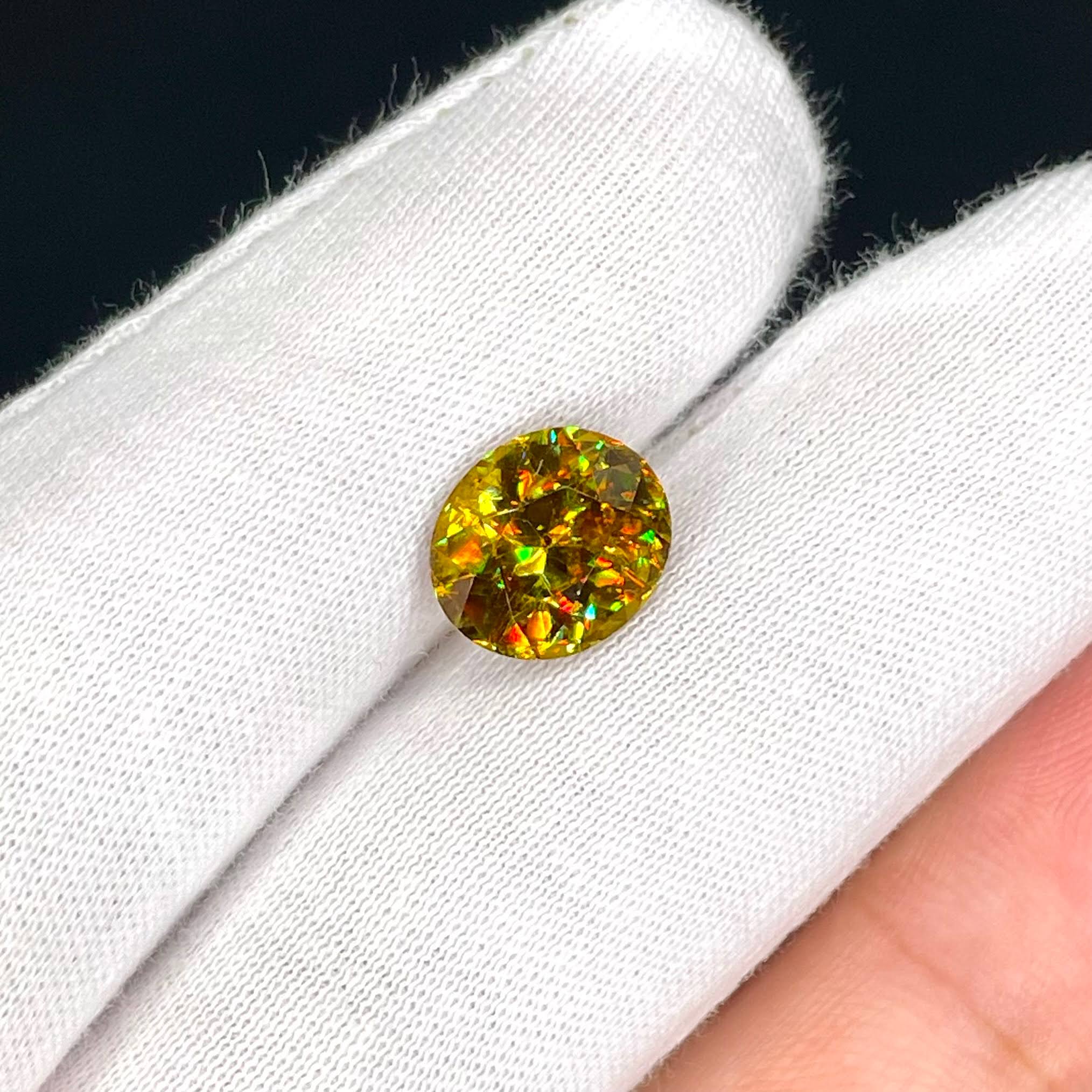 4.75 Carats Oval Cut Sphene Gemstone