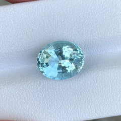 4.94 Carats Blue Aquamarine Oval Stone