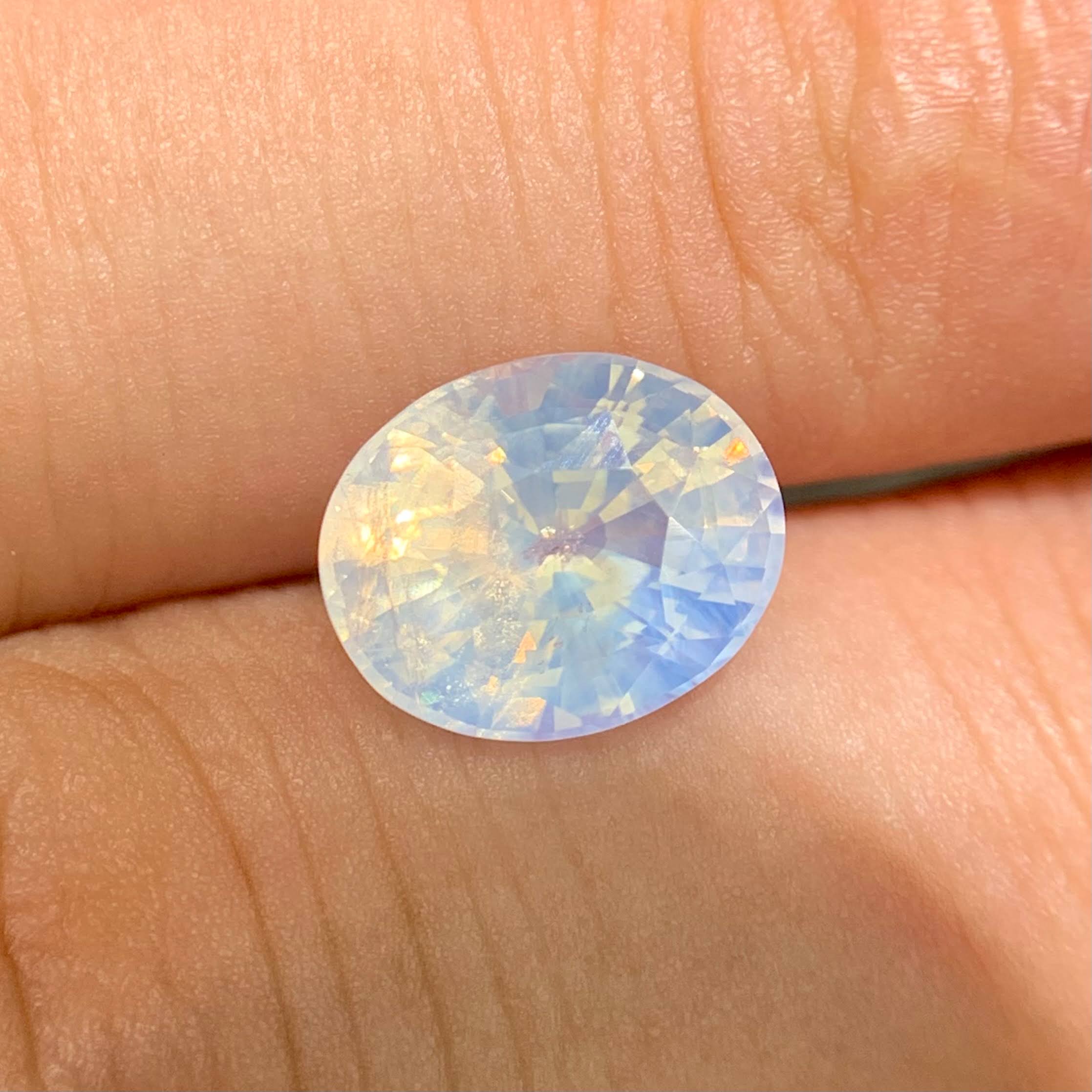 opalescent-sapphire-4-14ct-sri-lanka