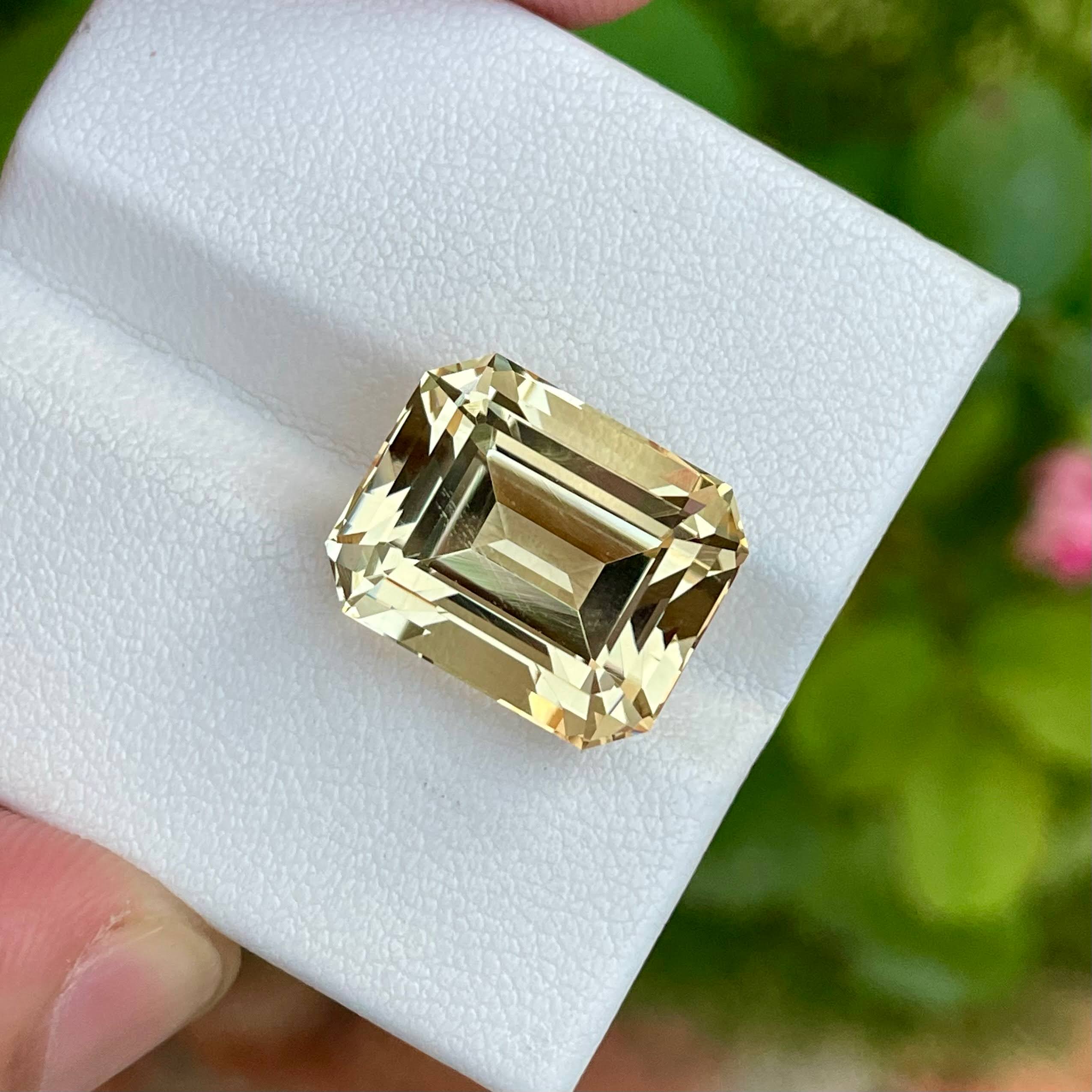 15.05 Carats Yellow Scapolite Stone