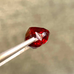 5-06-carats-swiss-lab-certified-heart-pigeon-blood-ruby-mozambique