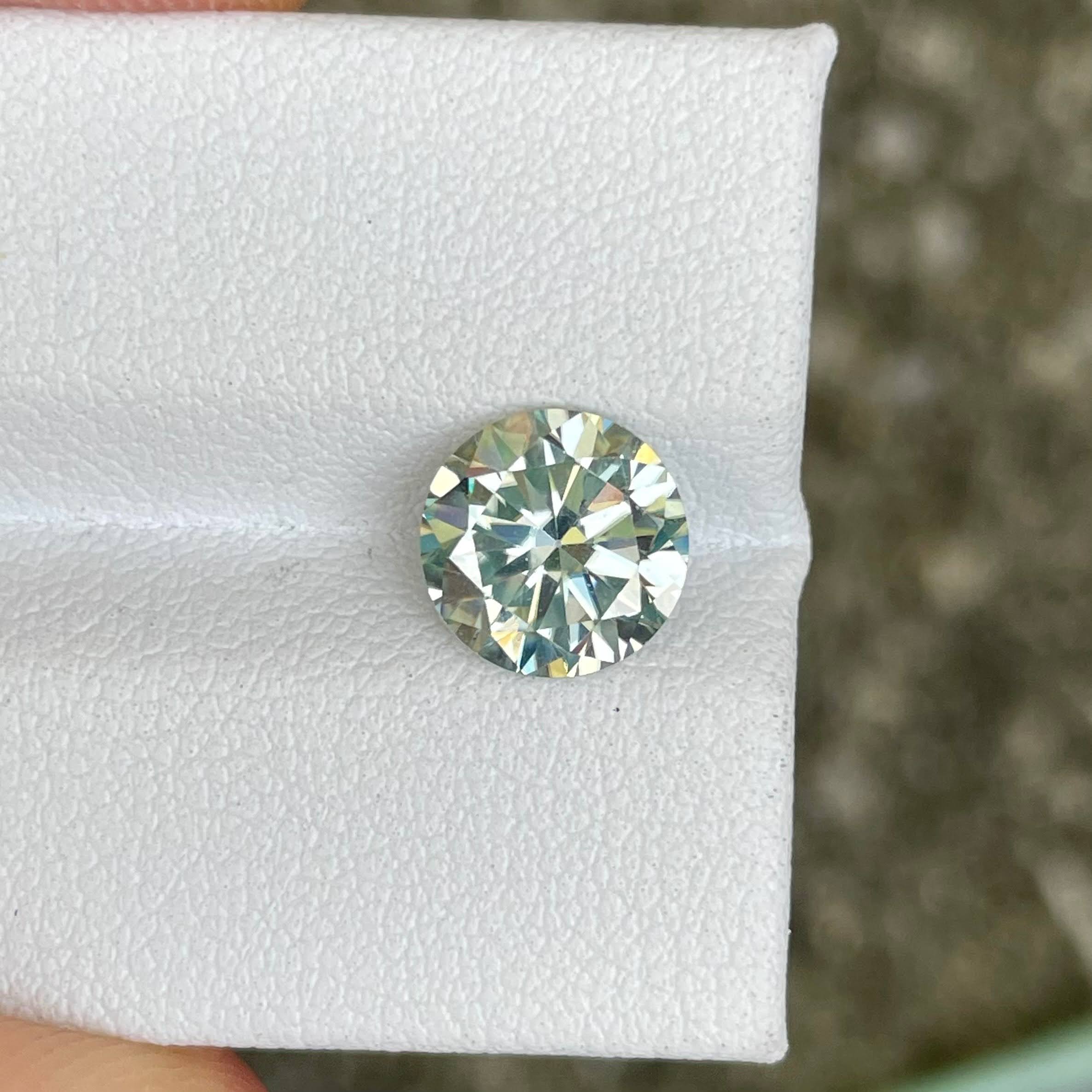 2.09 carats Round Brilliant Cut Moissanite Synthetic Gemstone