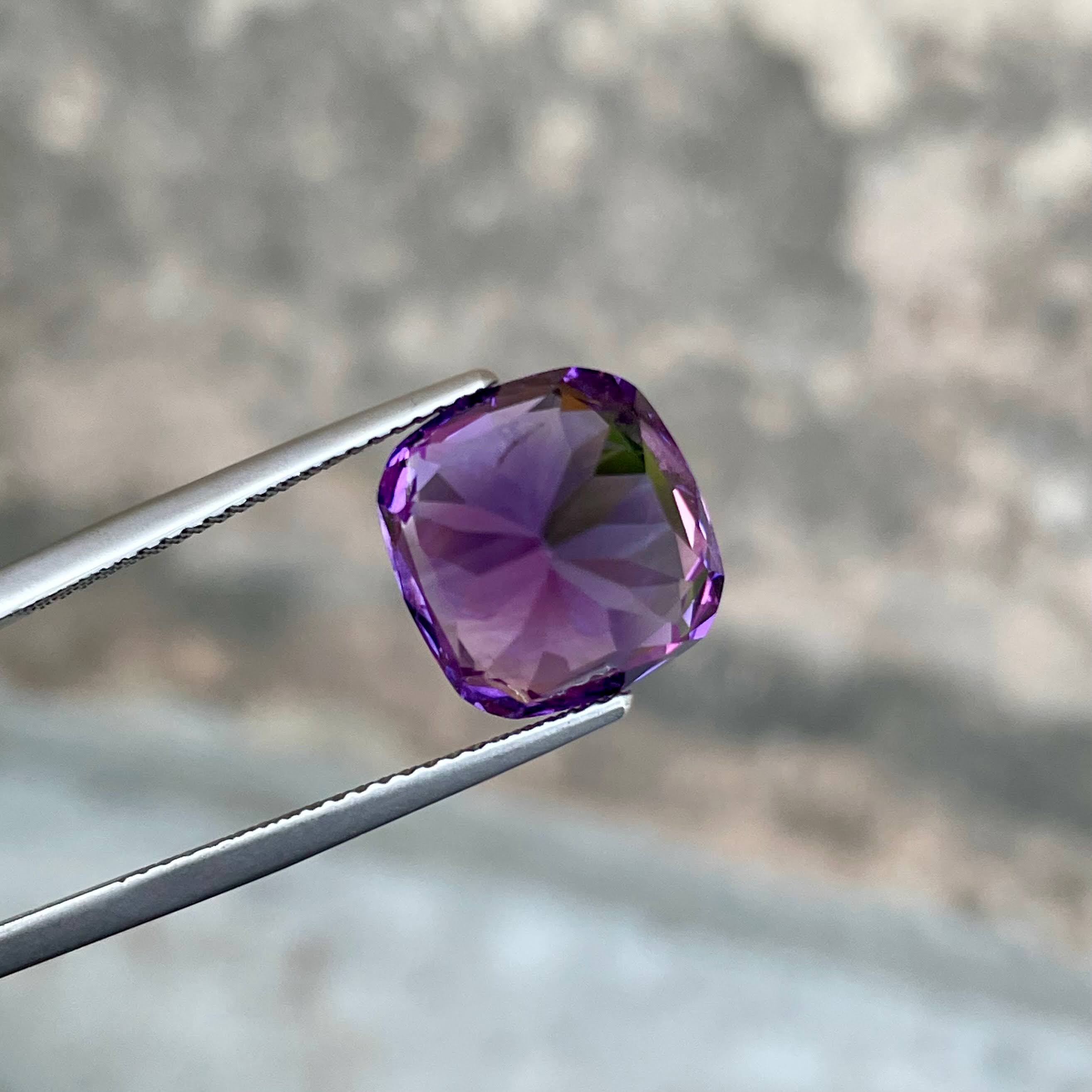 6.50 Carats Purple Amethyst Gemstone