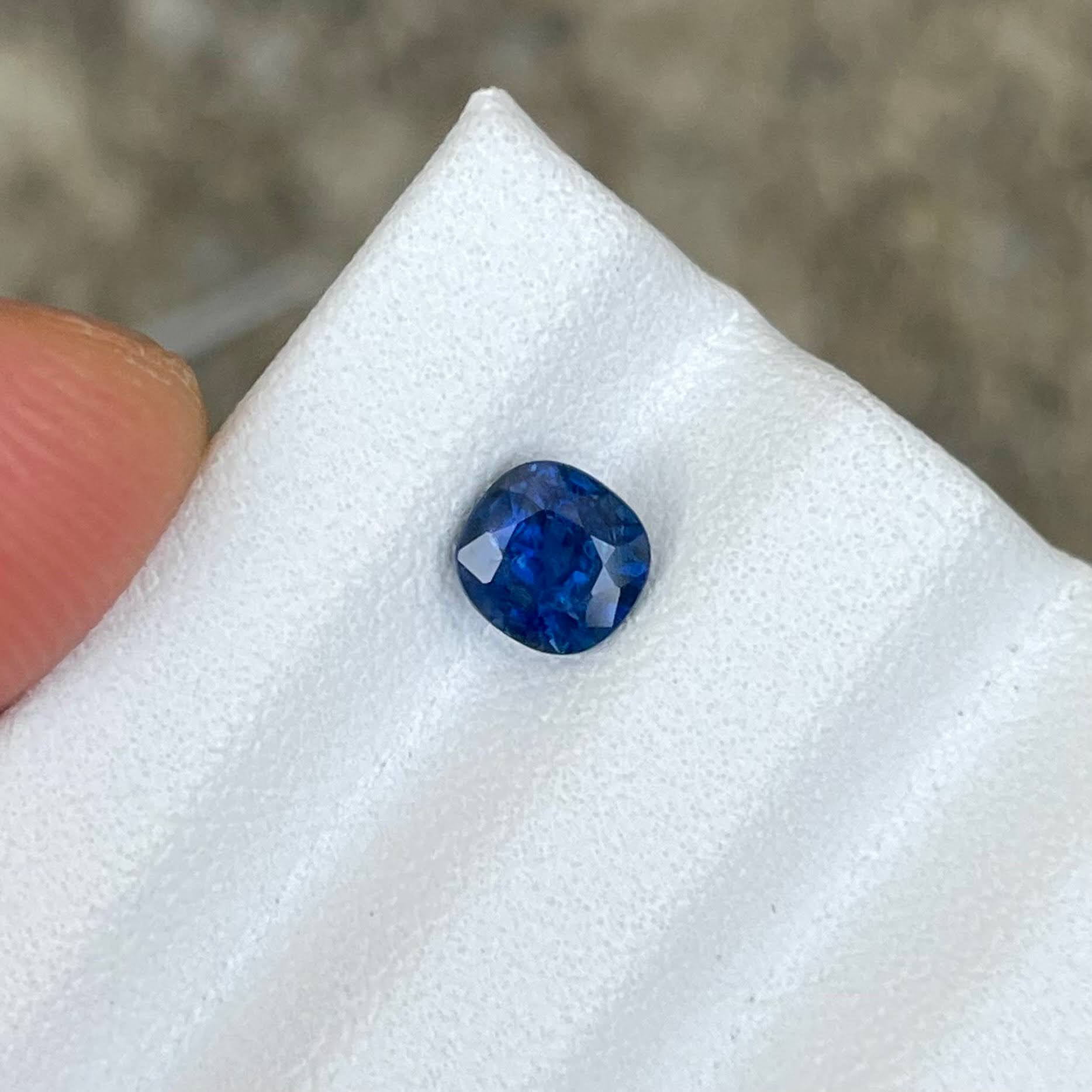 0.81 Carats Natural Blue Sapphire Gem