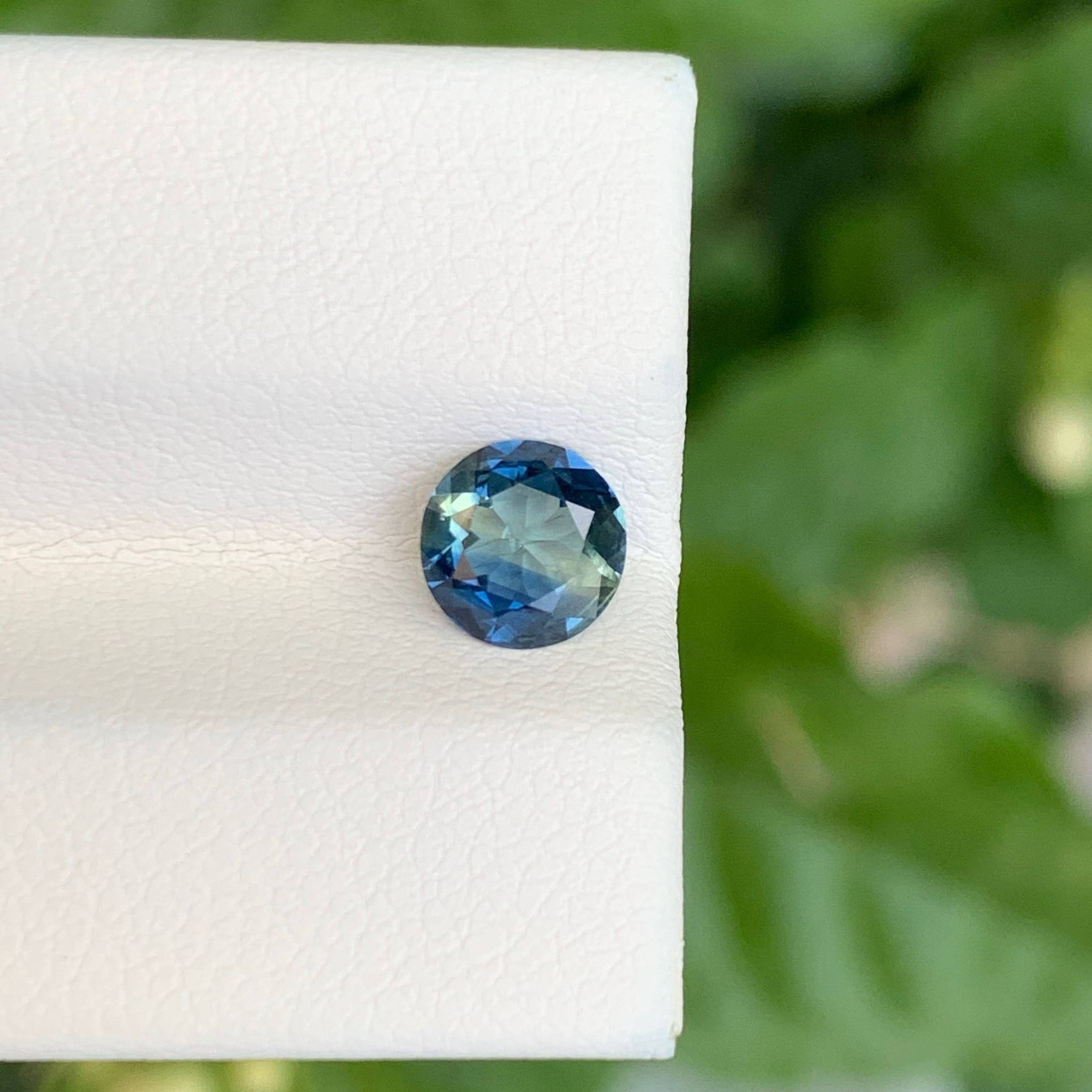 0.95 Carats Bi Color Round Sapphire 
