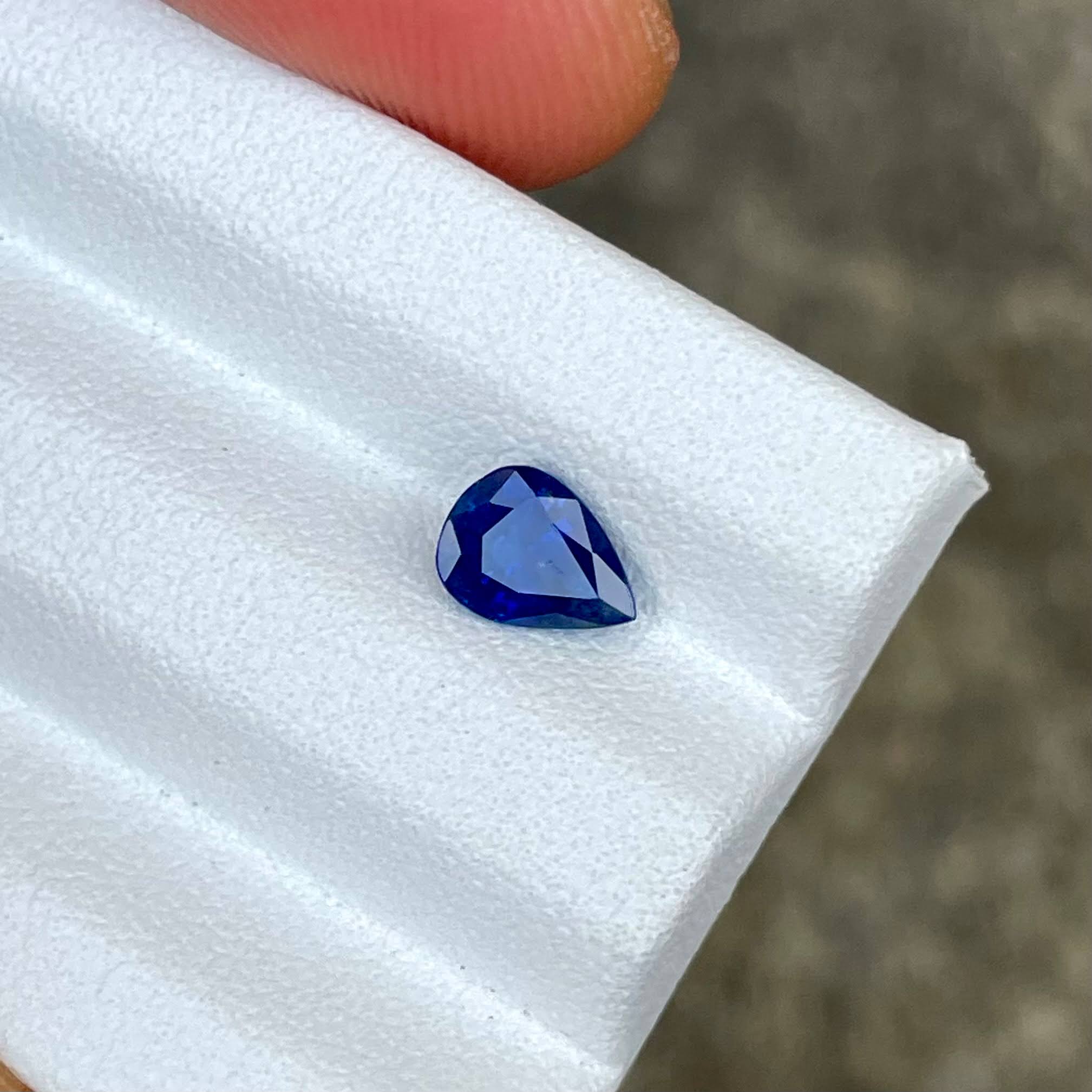 0.87 Carats Blue Sapphire Pear Cut Gem