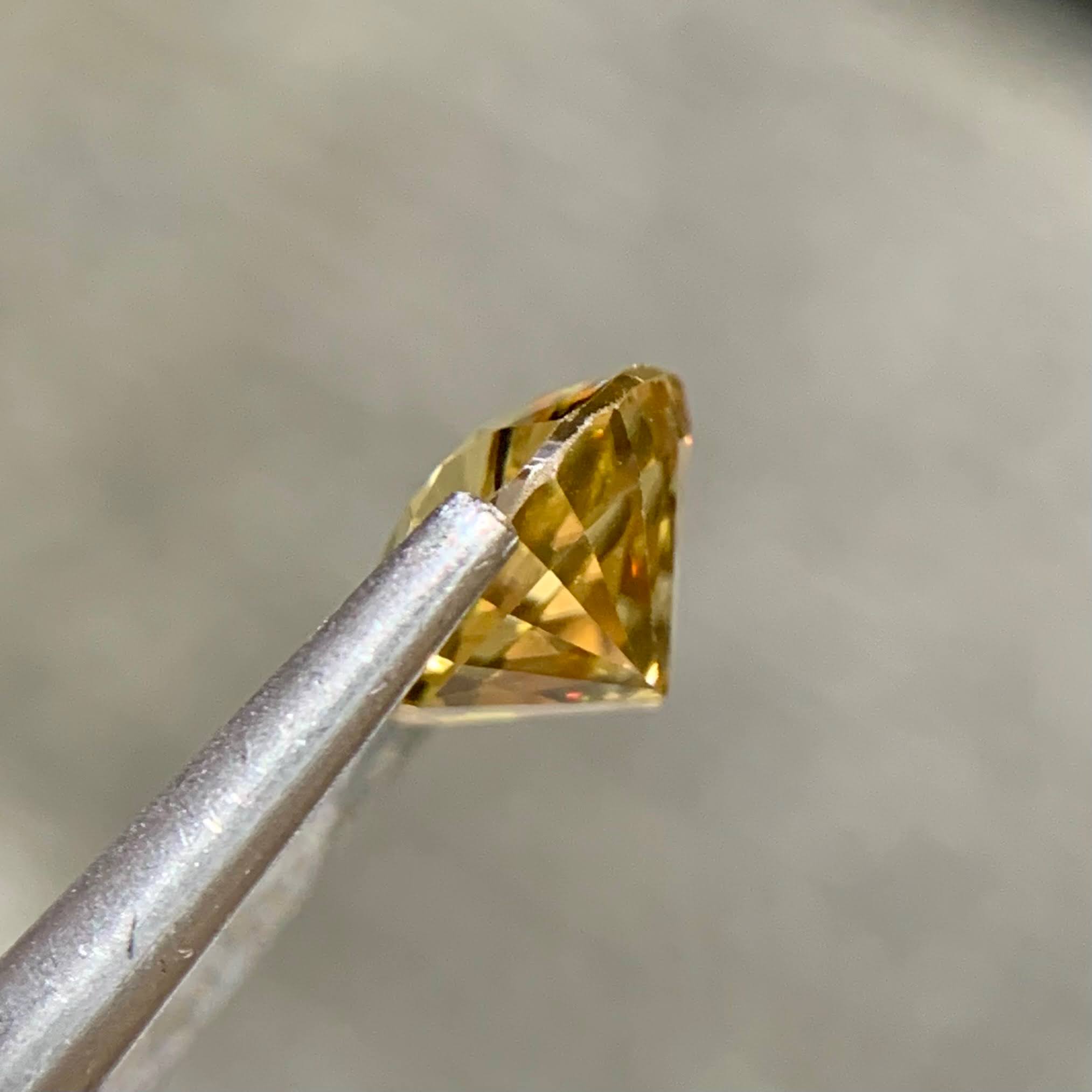 bright-yellow-zircon-2-91ct-madagascar