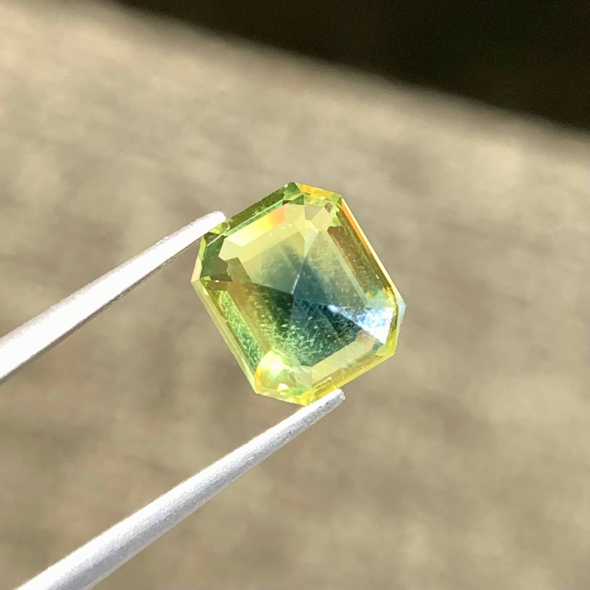 3-06-carats-bicolor-parti-sapphire-emerald-cut-unheated-madagascar