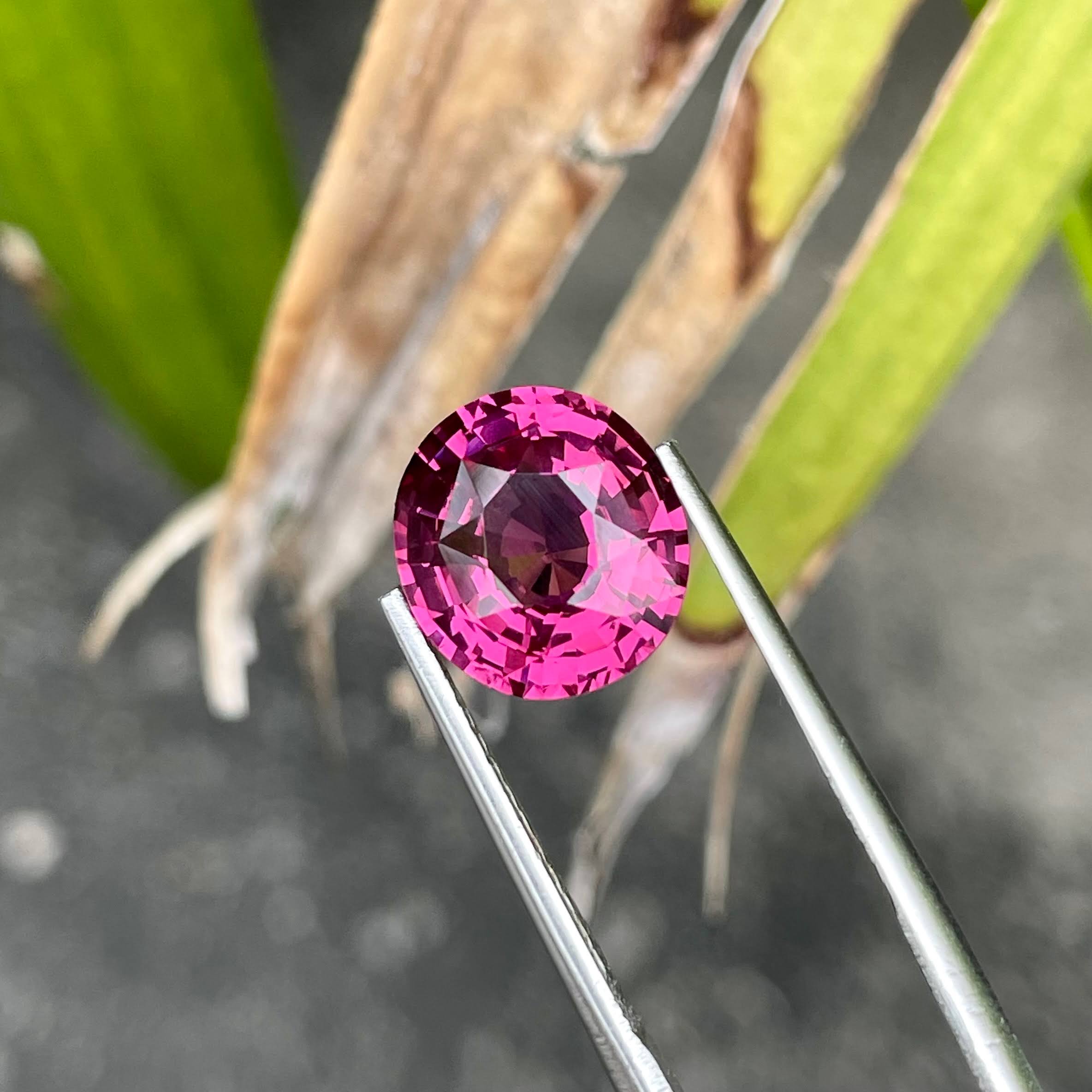 4.66 Carats Hot Pink Garnet Oval Cut