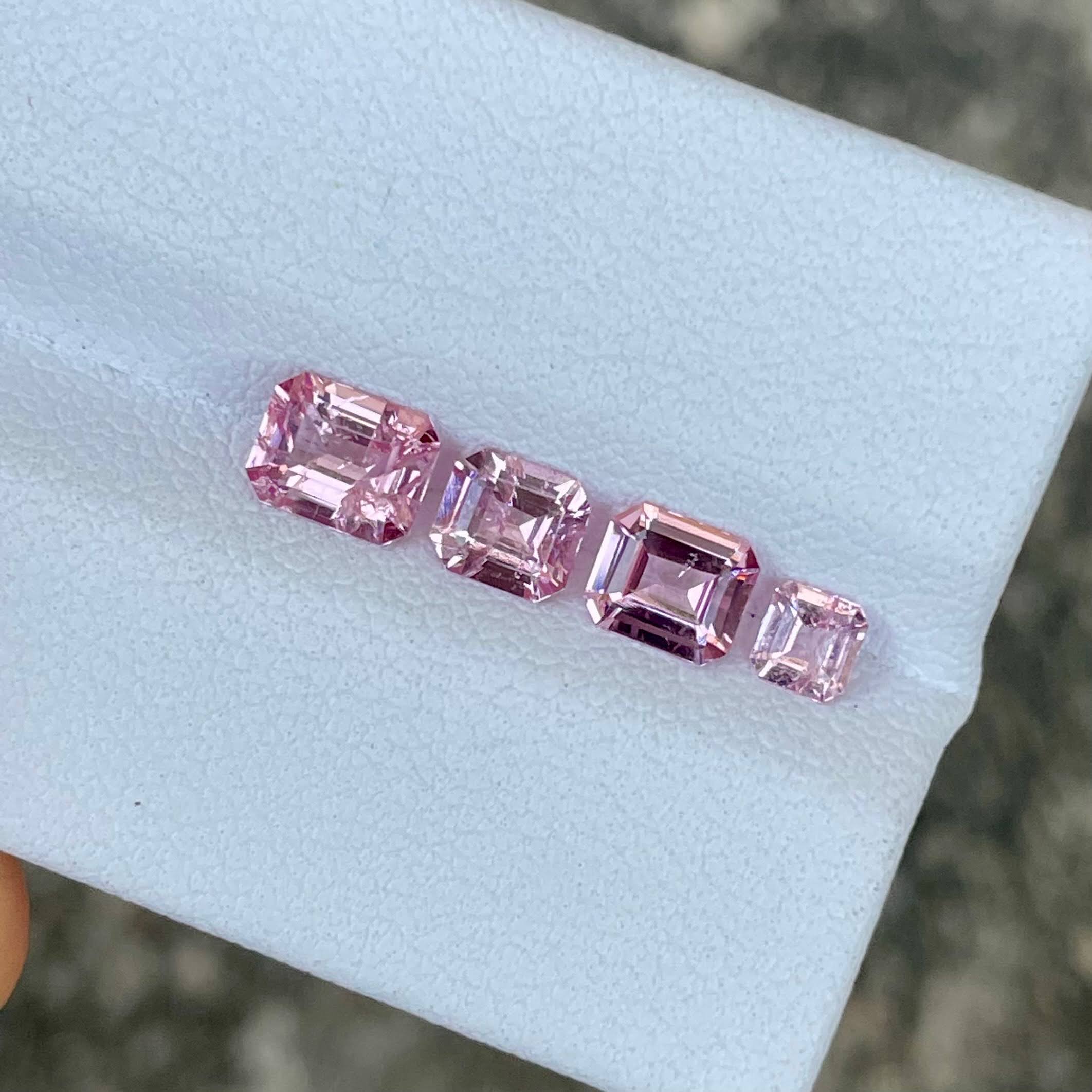 1.95 carats 4 Piece Pink Spinel Lot