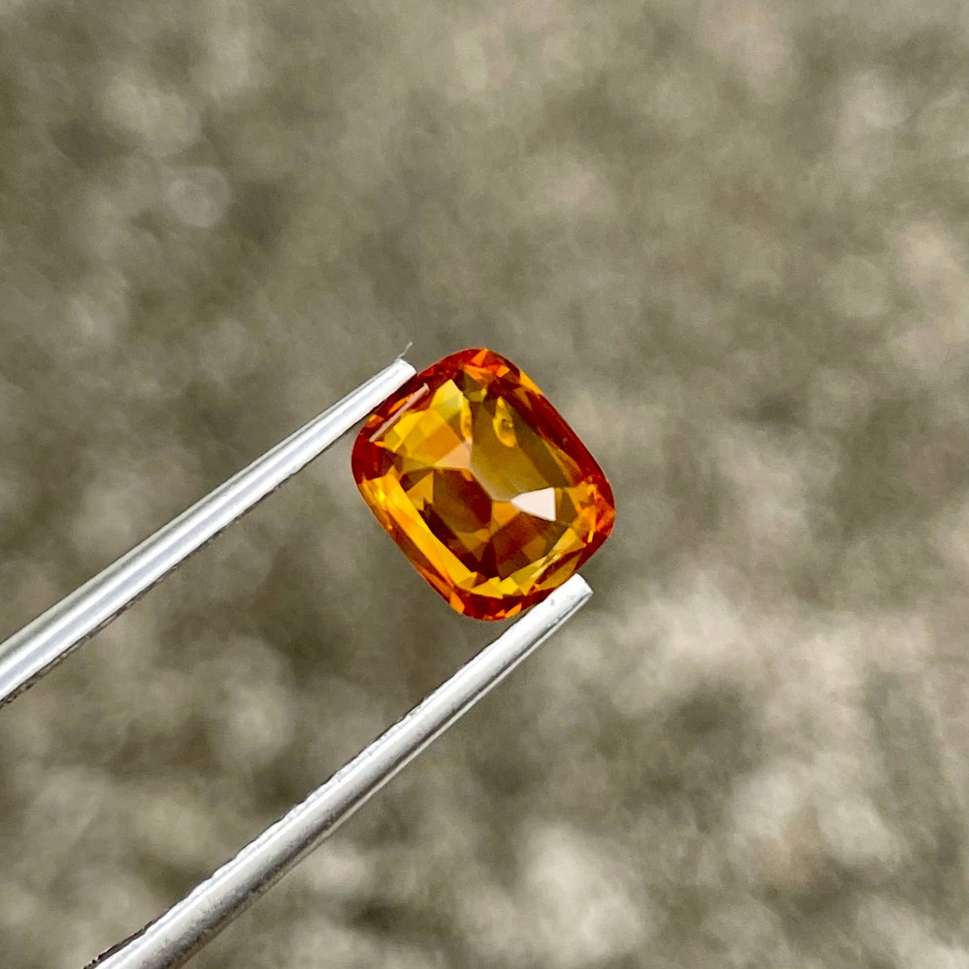 1.65 Carats Orange Sapphire Gemstone