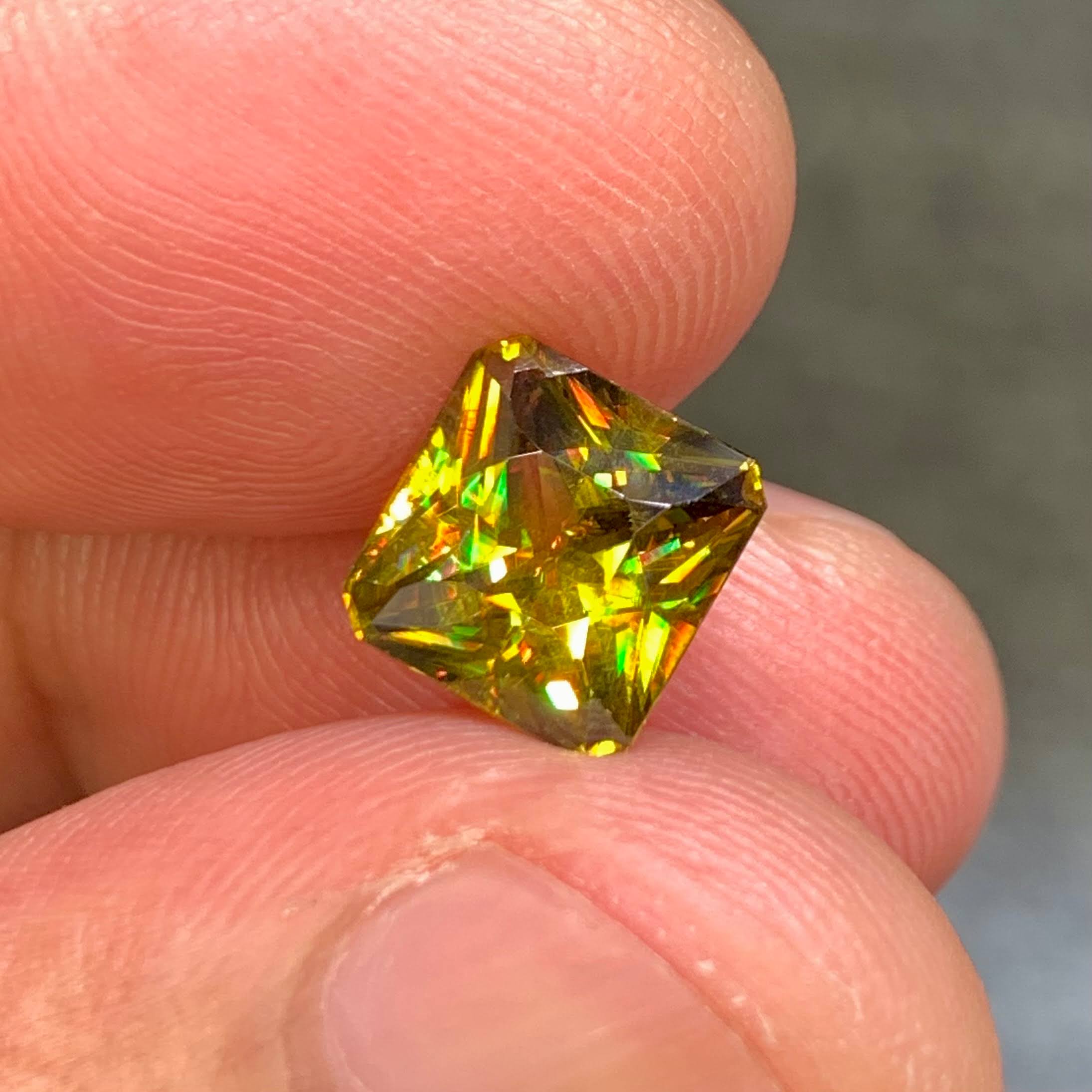 2-85-carats-natural-fire-sphene-radiant-cut-madagascar-gemstone