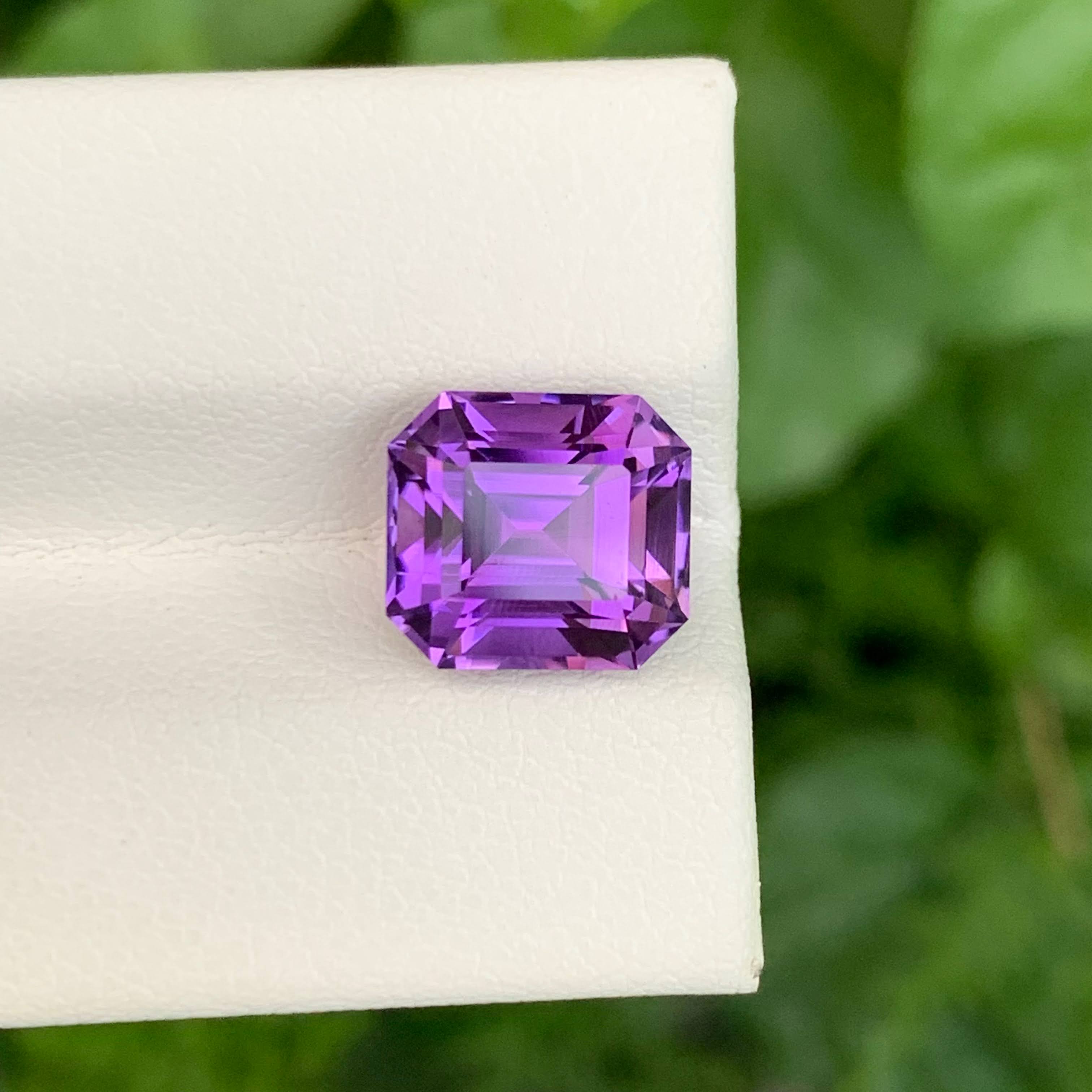 3.90 carats Amethyst Stone Emerald Cut