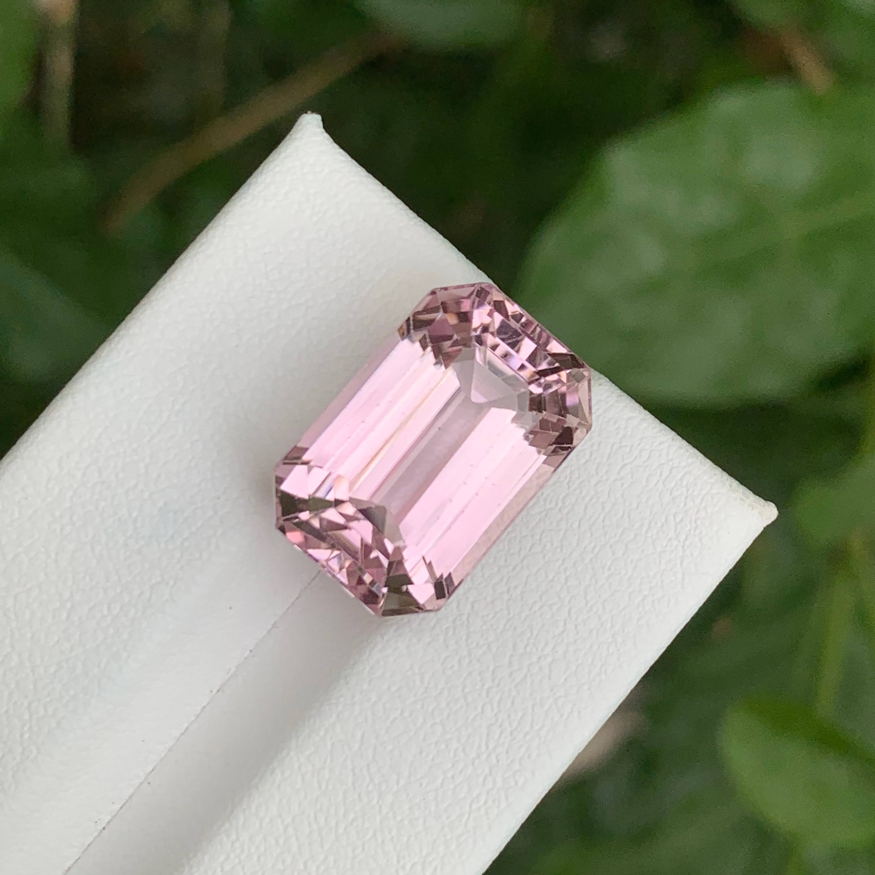 21.40 Carats Pink Kunzite Stone