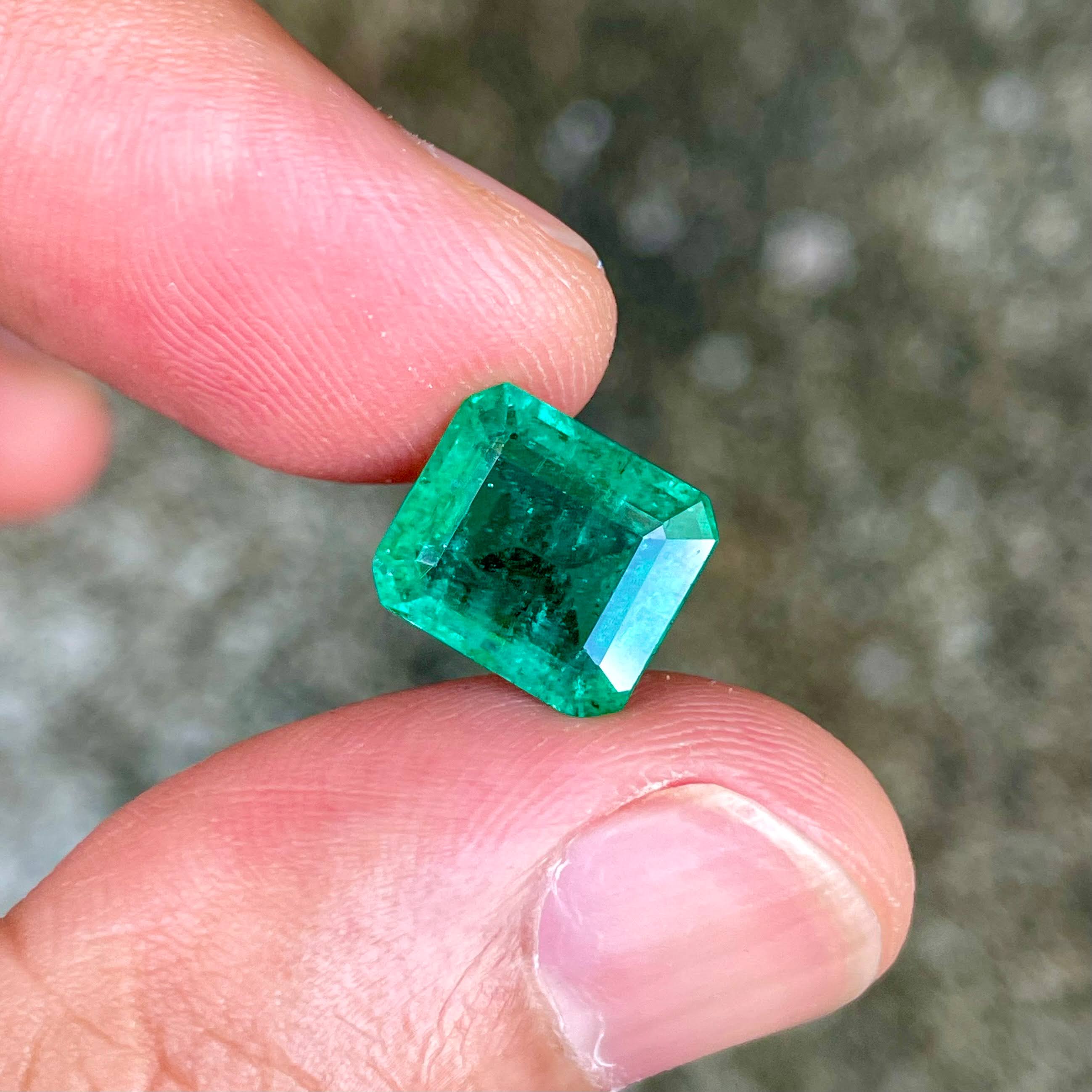 4.35 Carats Zambian Emerald Gemstone