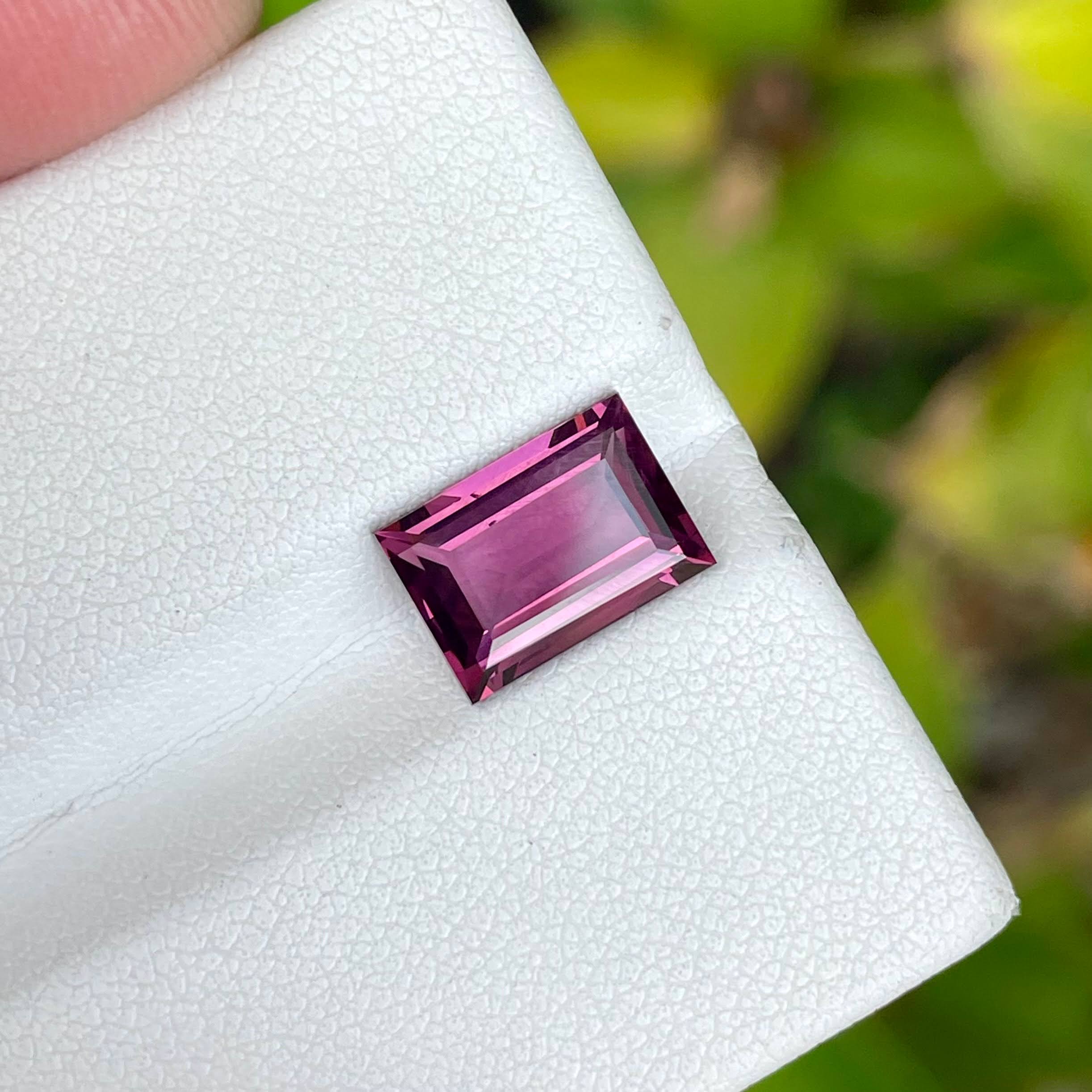 3.25 Carats Pink Spinel Baguette Cut