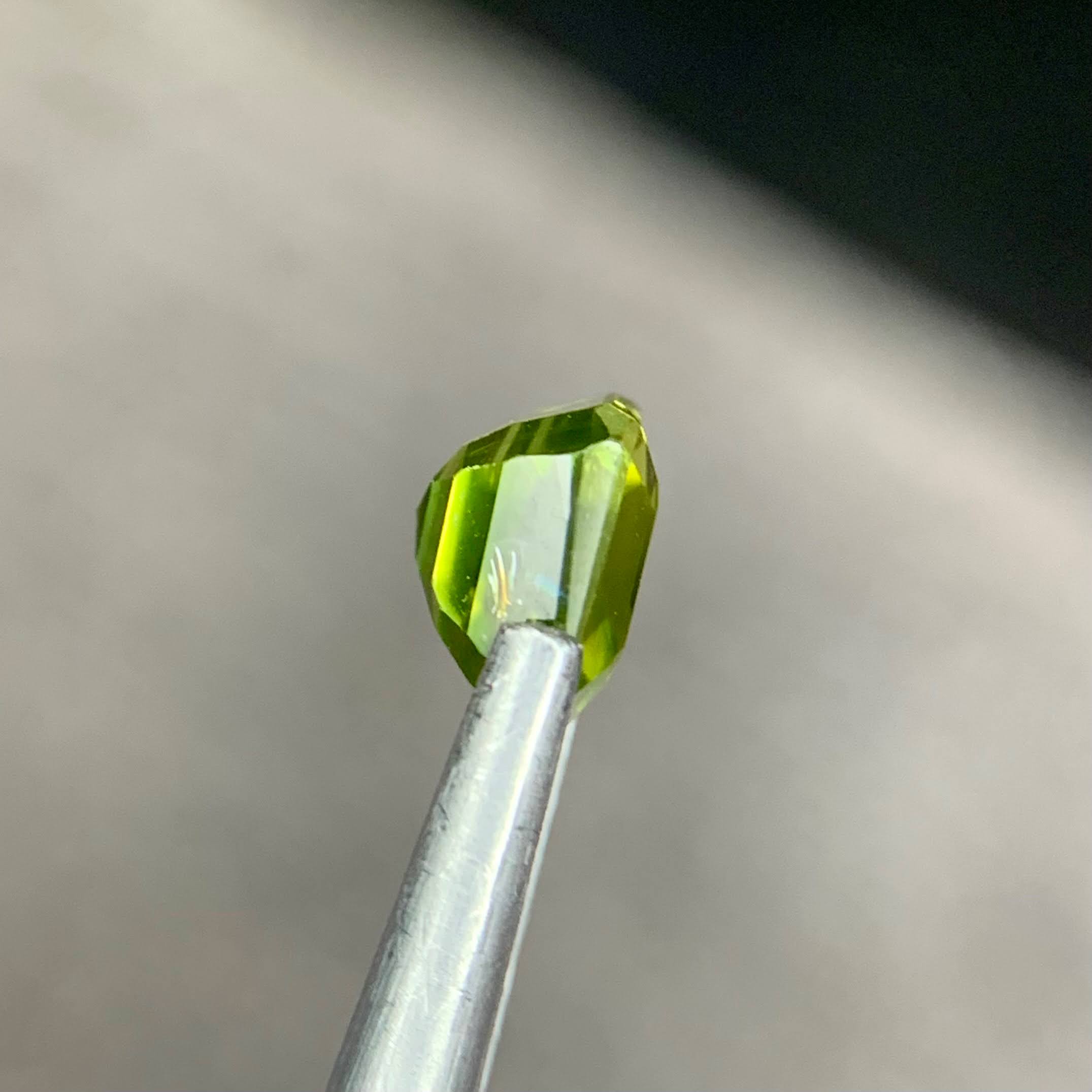 1.02 Ct Olive Green Sapphire Asscher Cut