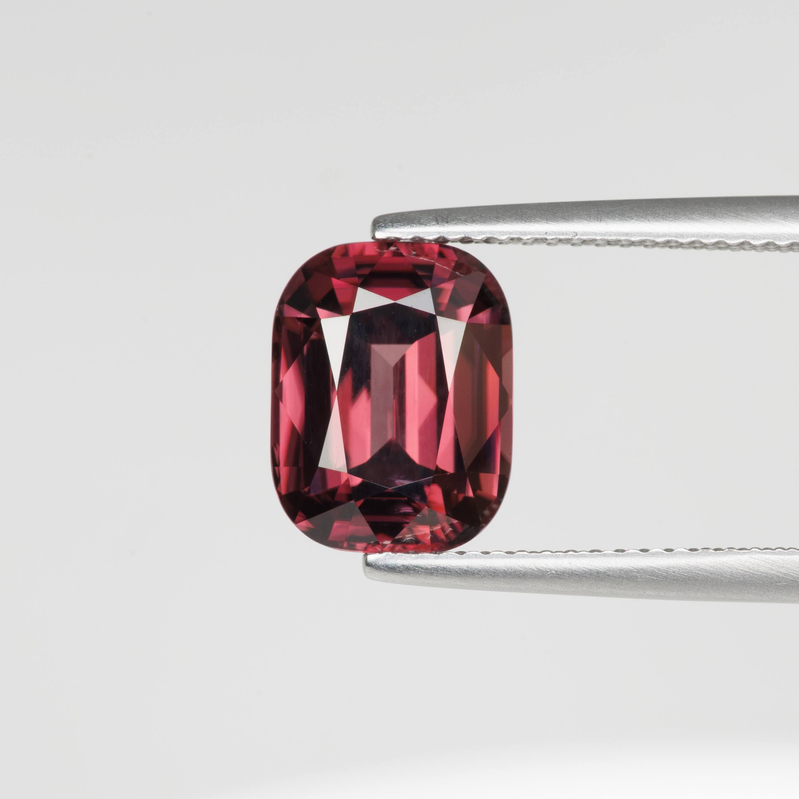 5.78 Carats Peachy Red Zircon Stone