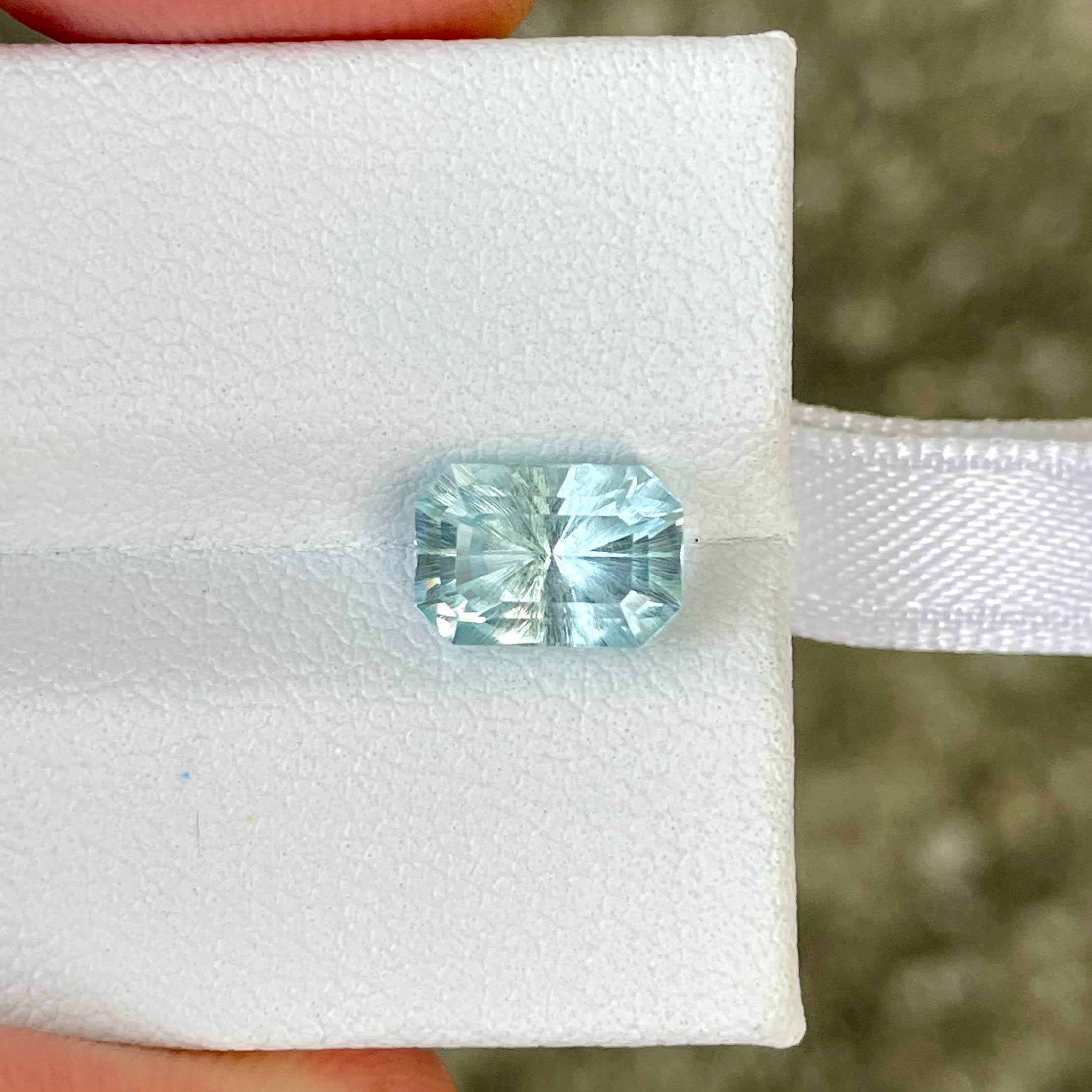 1.97 Carats Blue Aquamarine Gemstone