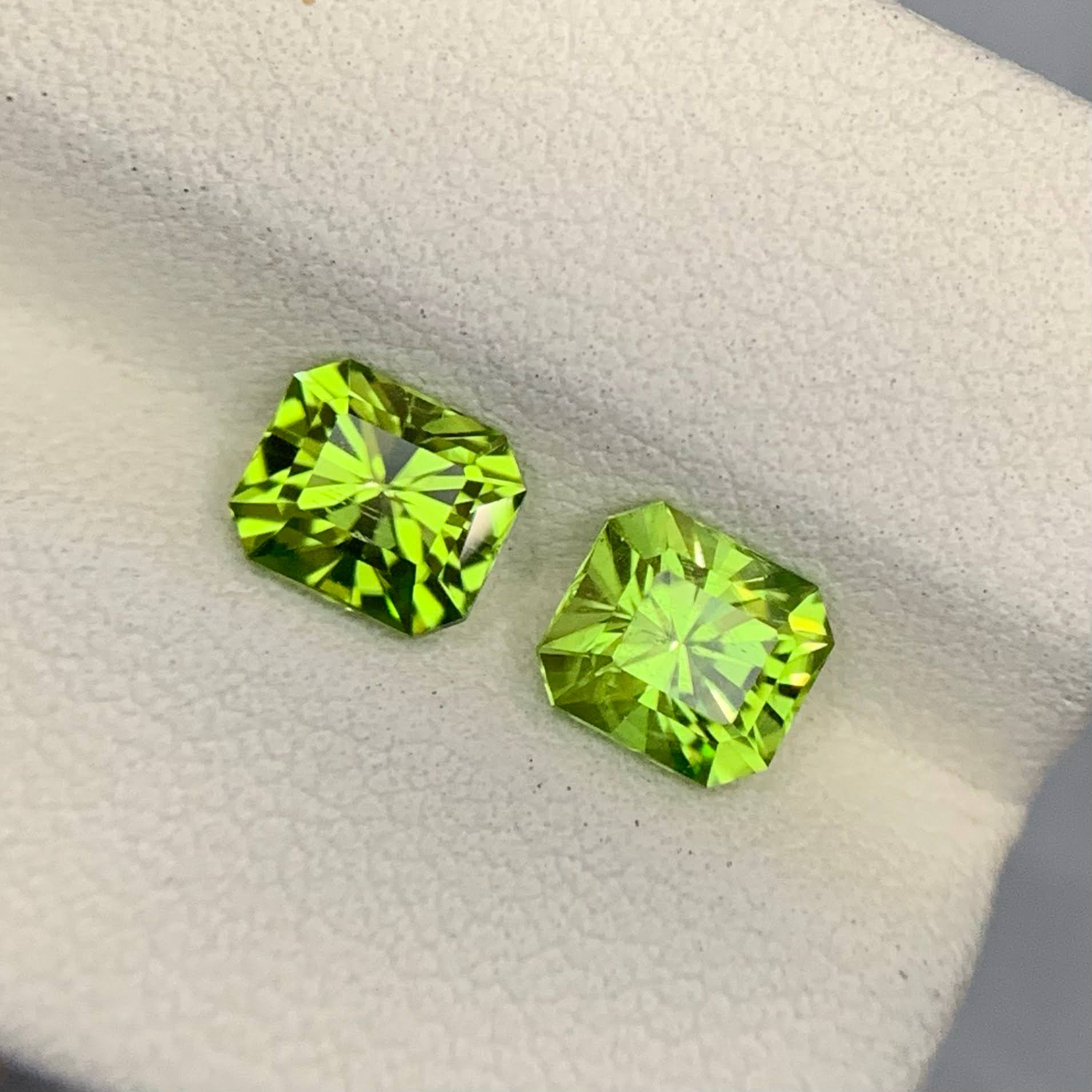 pakistani-peridot-pair-2-51ct-eye-clean-octagon-radiant-cut