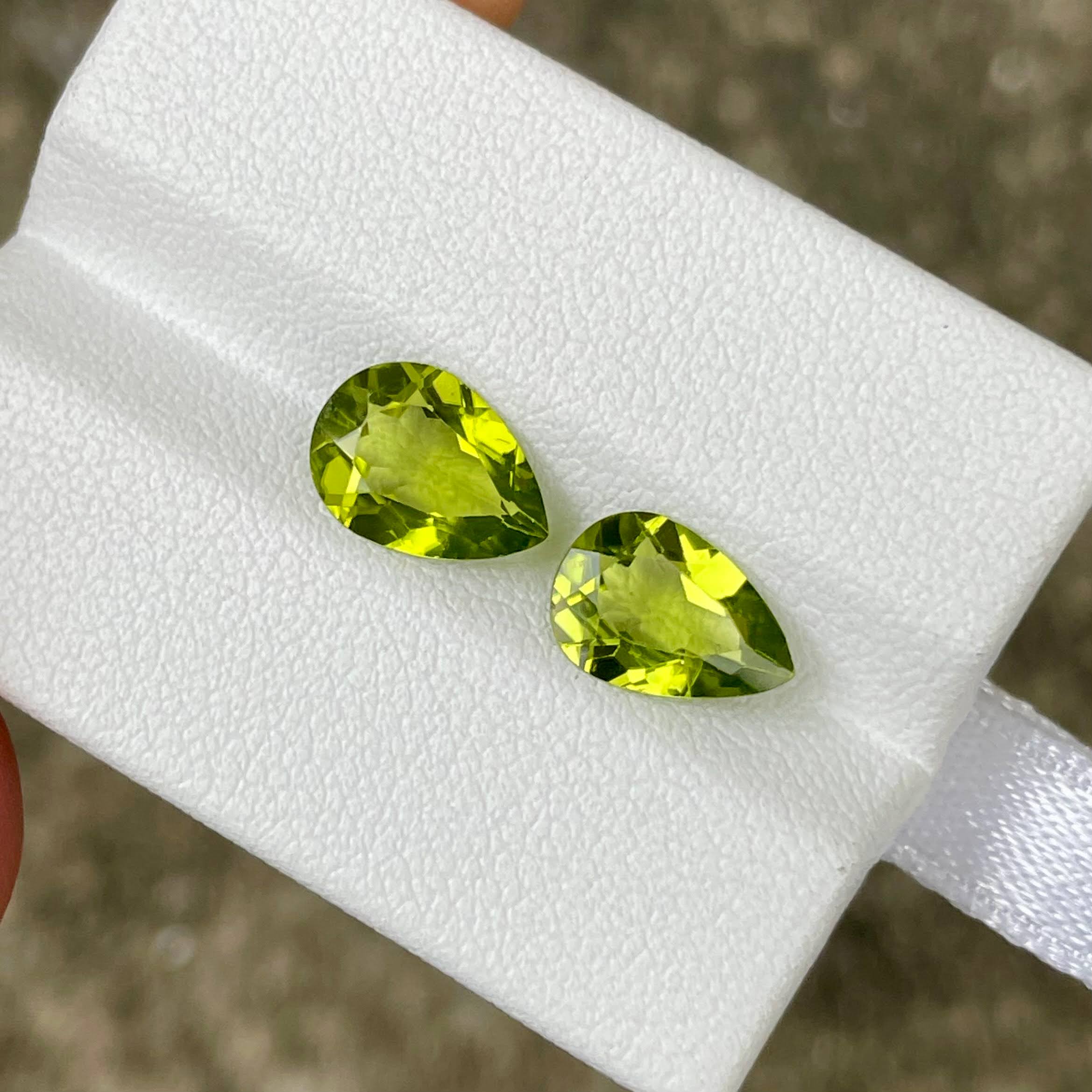 3.60 Carats Pear Shape Peridot Pair