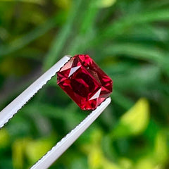 2.20 Carats Bright Red Garnet Stone