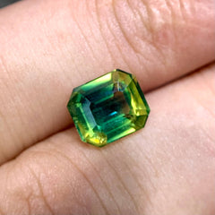 3-06-carats-bicolor-parti-sapphire-emerald-cut-unheated-madagascar