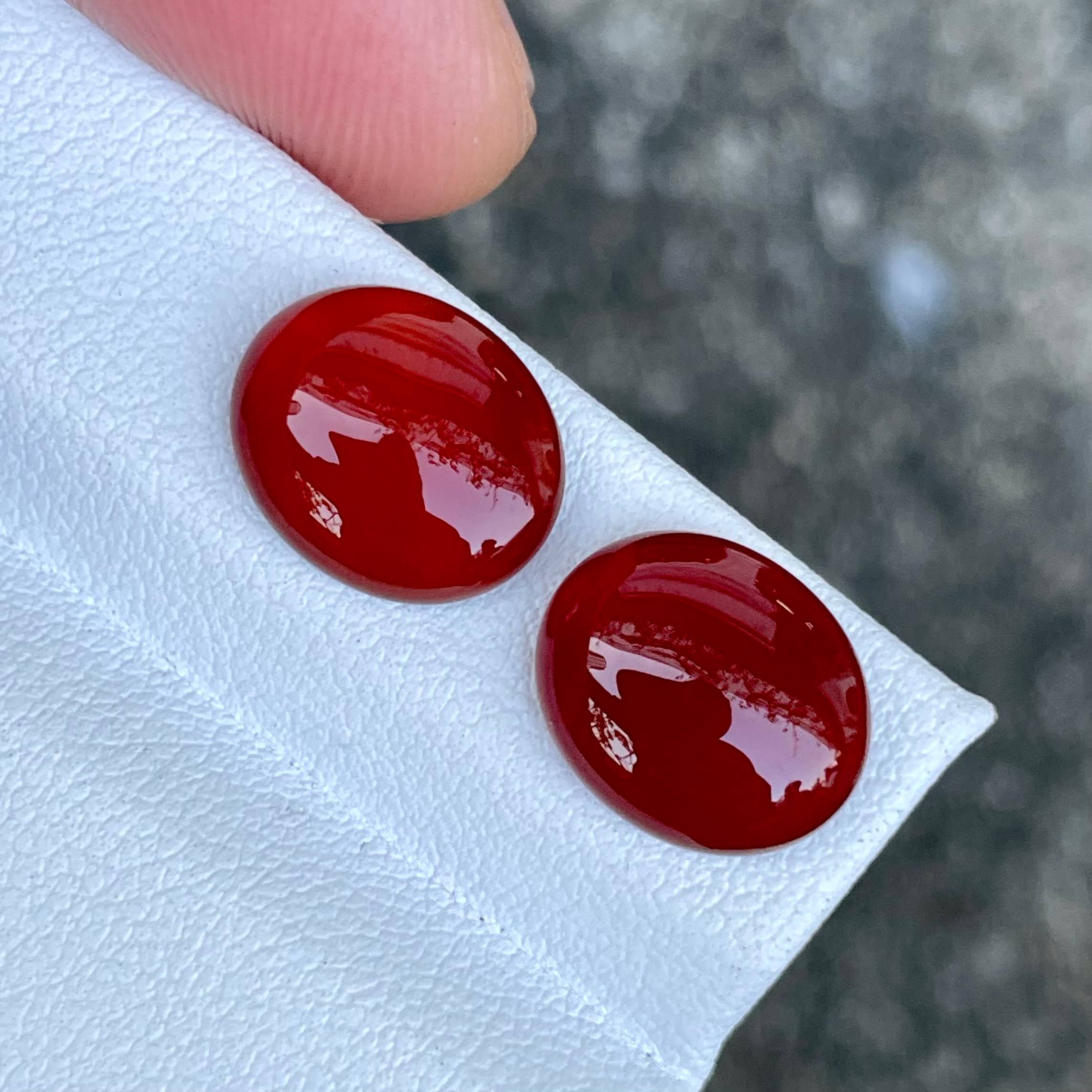 6.90 Carats Red Carnelian Stone Pair