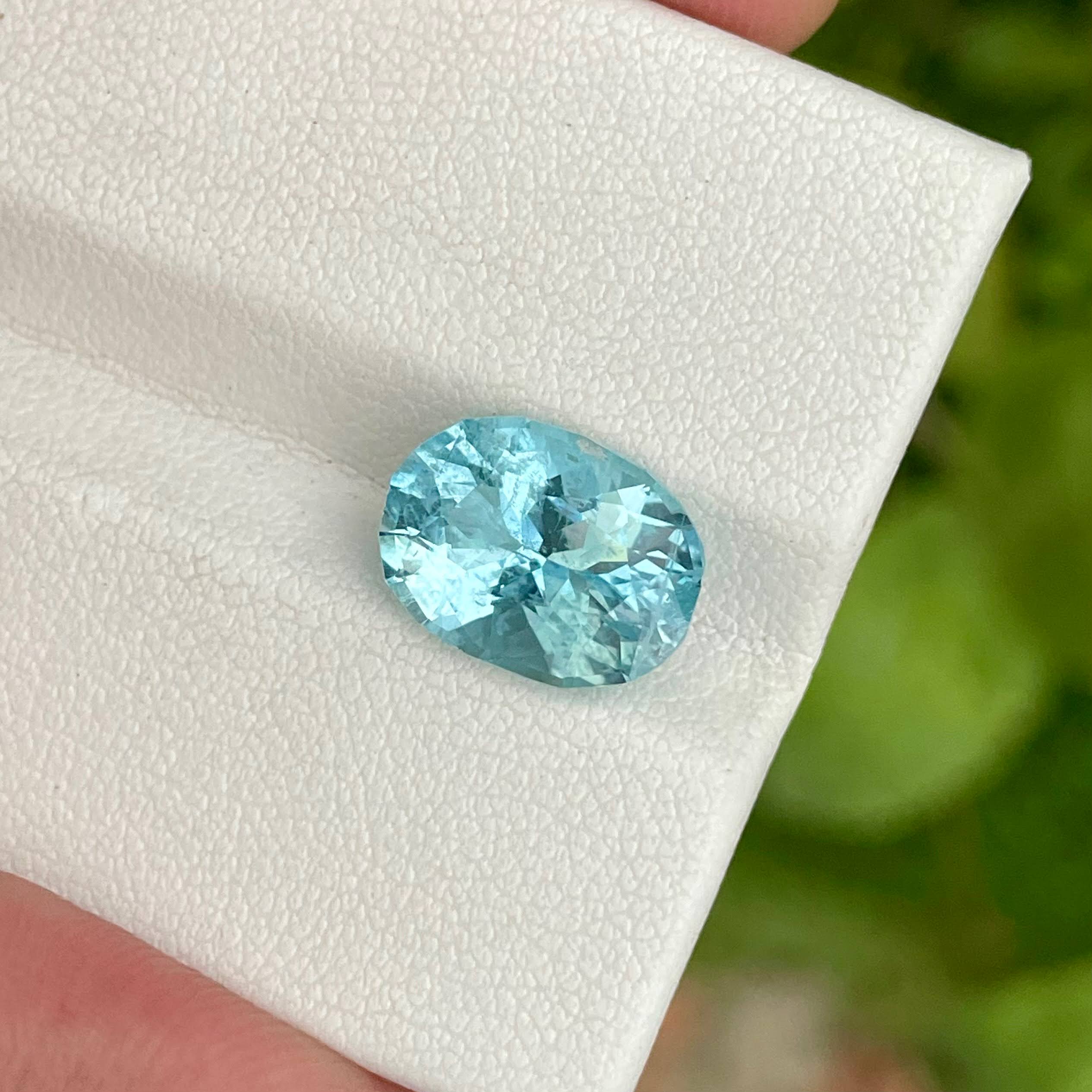 4.65 Carats Blue Aquamarine Gemstone