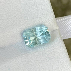 1.97 Carats Blue Aquamarine Gemstone