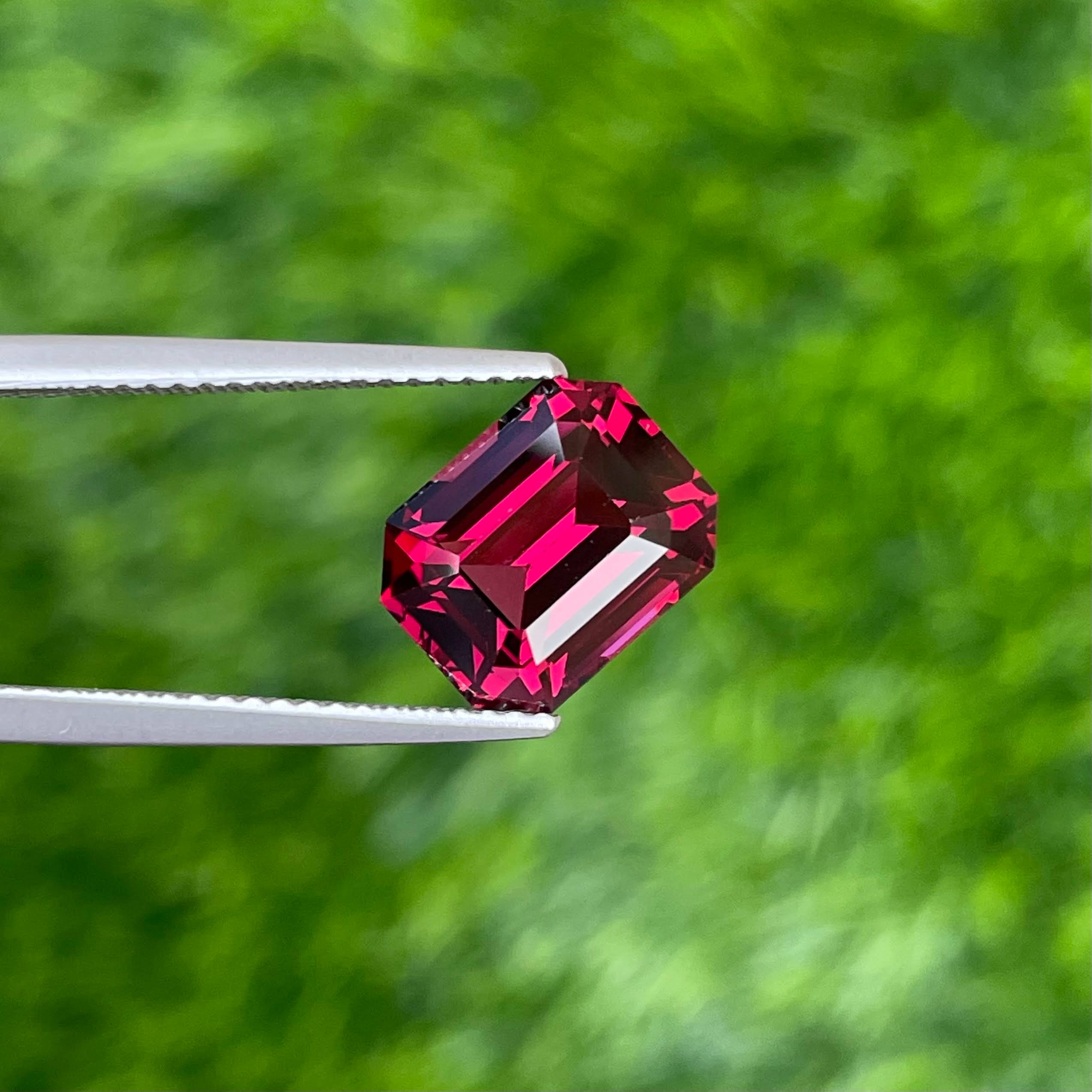 4.60 Carats Pinkish Red Garnet Stone