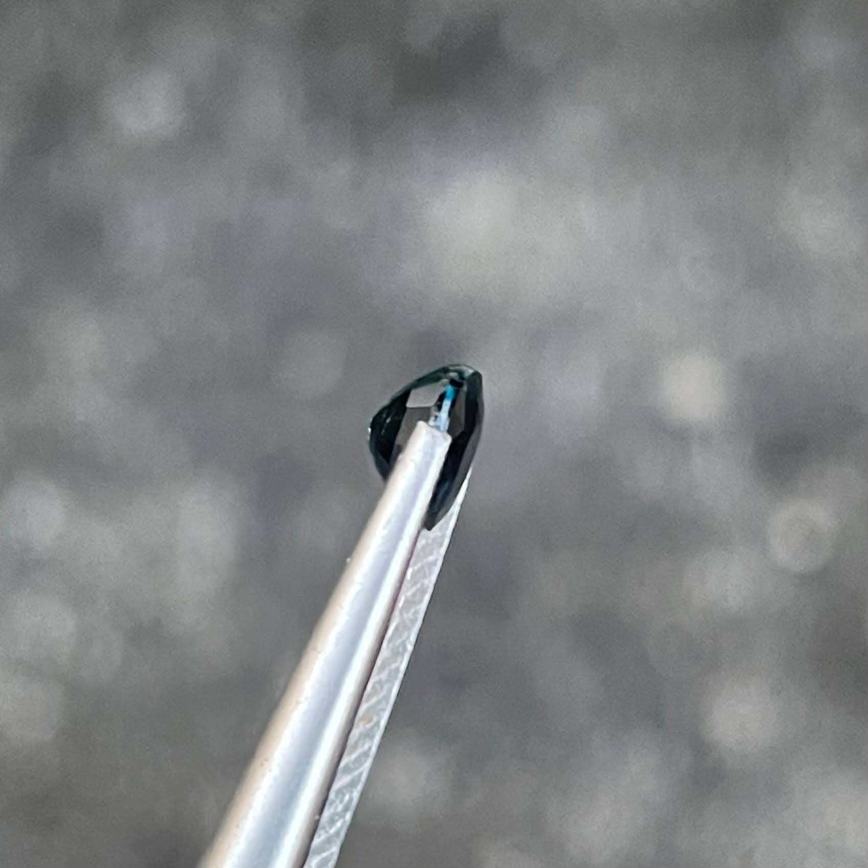 0.96 Carats Teal Sapphire Gem Oval Cut