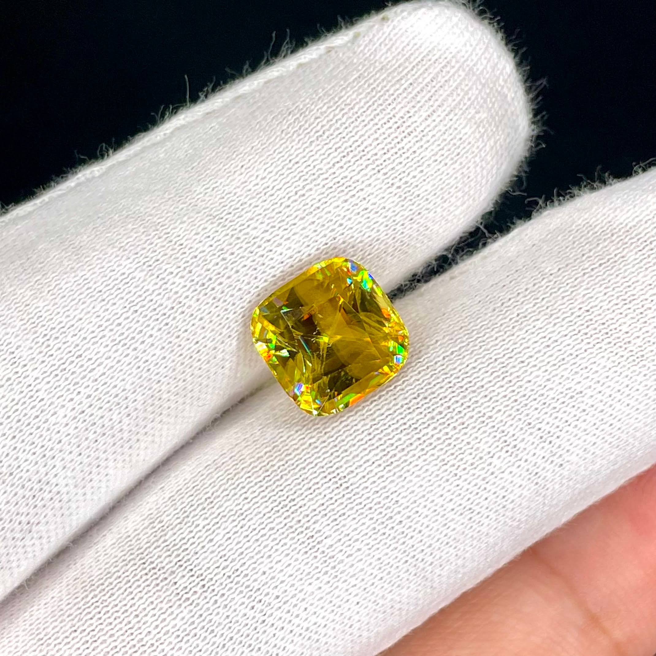 5.45 Carat Fine Yellow Sphene Gemstone