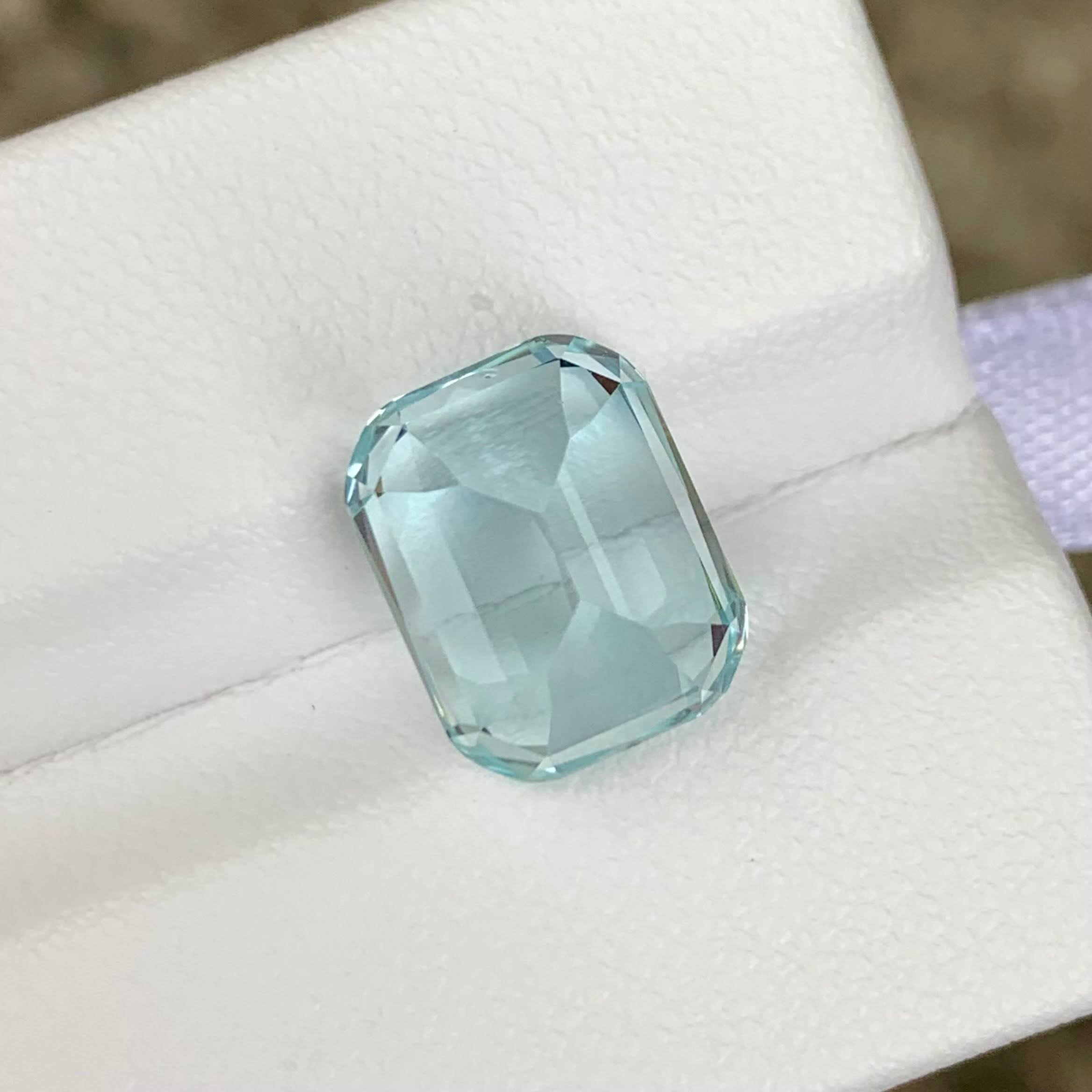 natural-pakistan-aquamarine-5-77ct-fancy-cushion