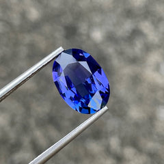 2.82 Carats Blue Tanzanite Oval Stone