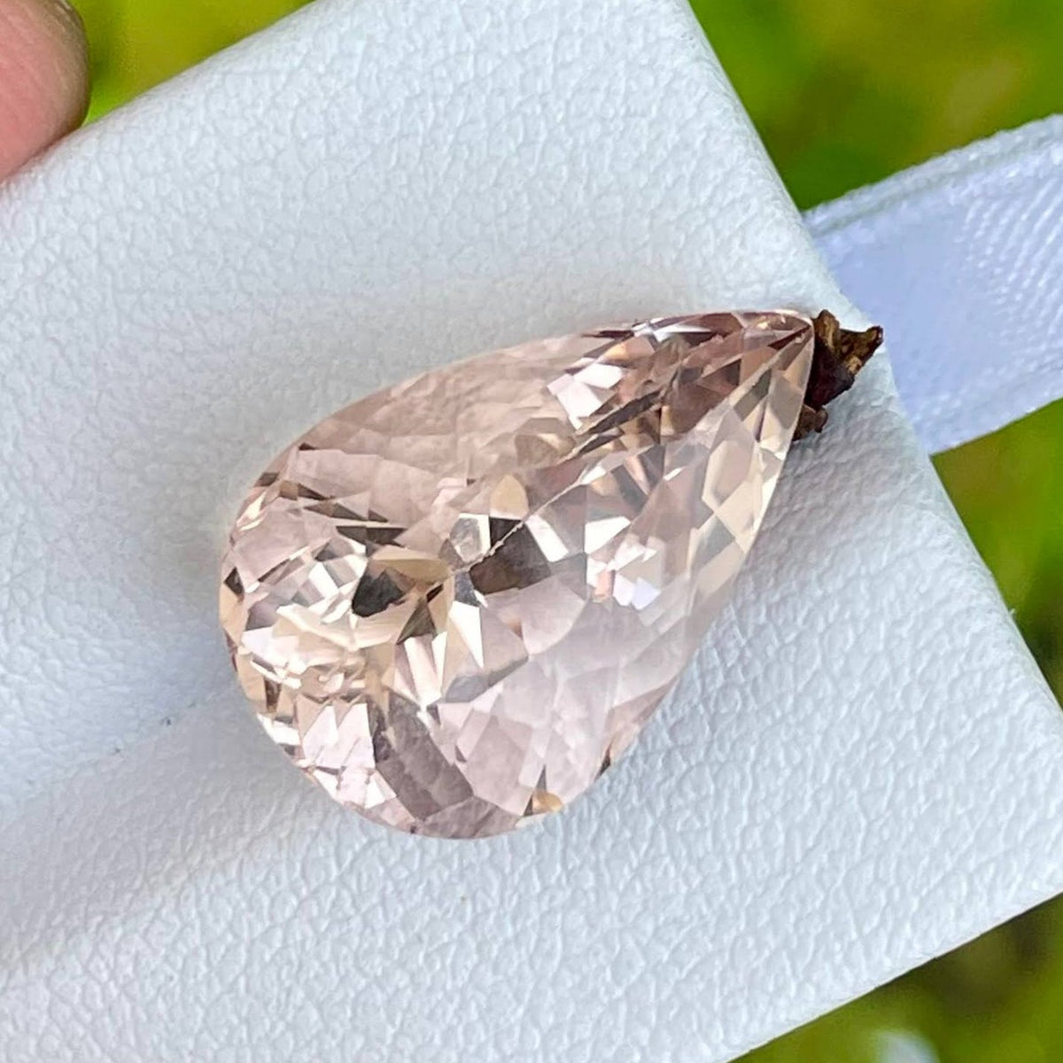 12.05 Carats Pear Morganite Stone