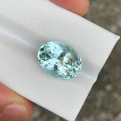 7.68 Carats Blue Aquamarine Oval Stone