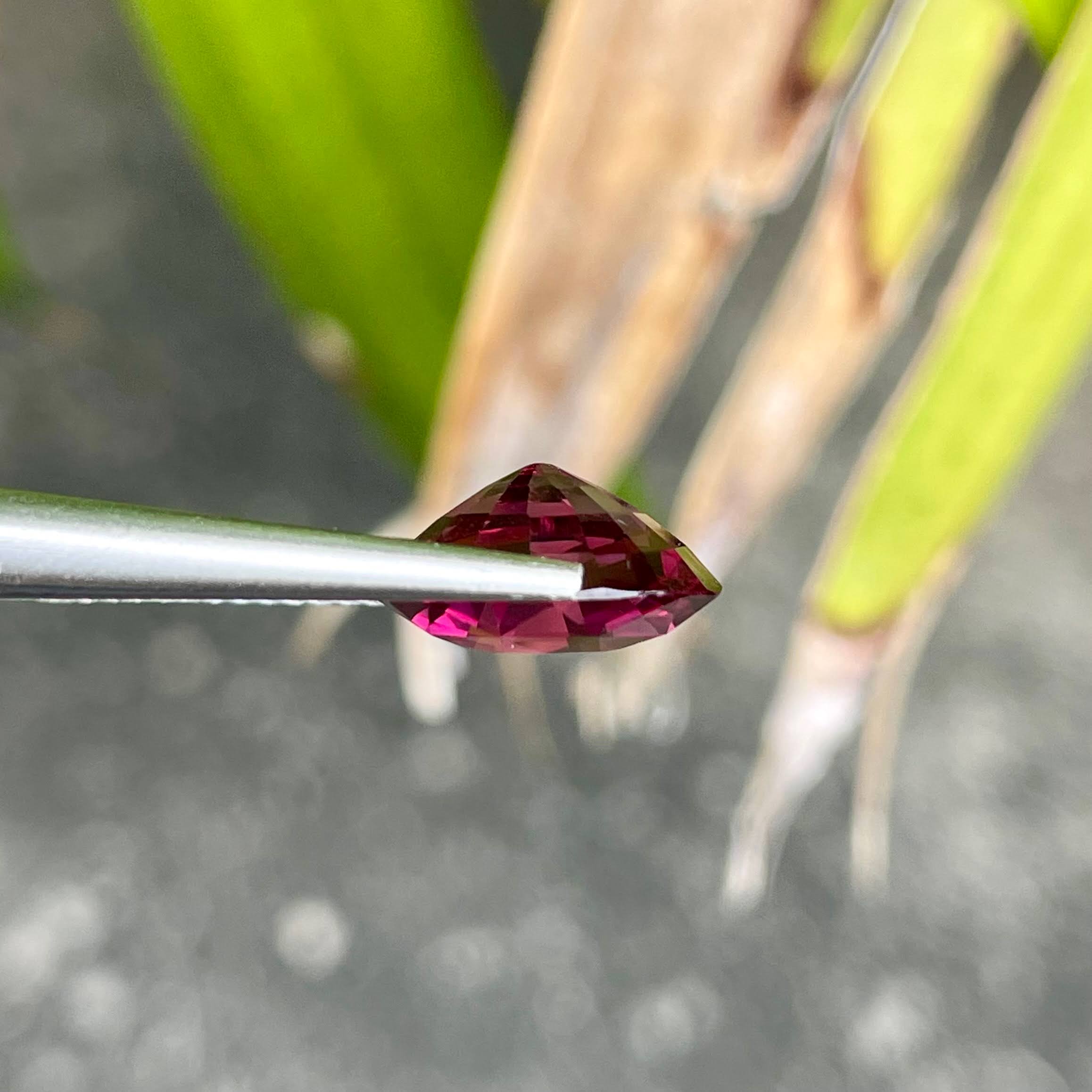 4.66 Carats Hot Pink Garnet Oval Cut