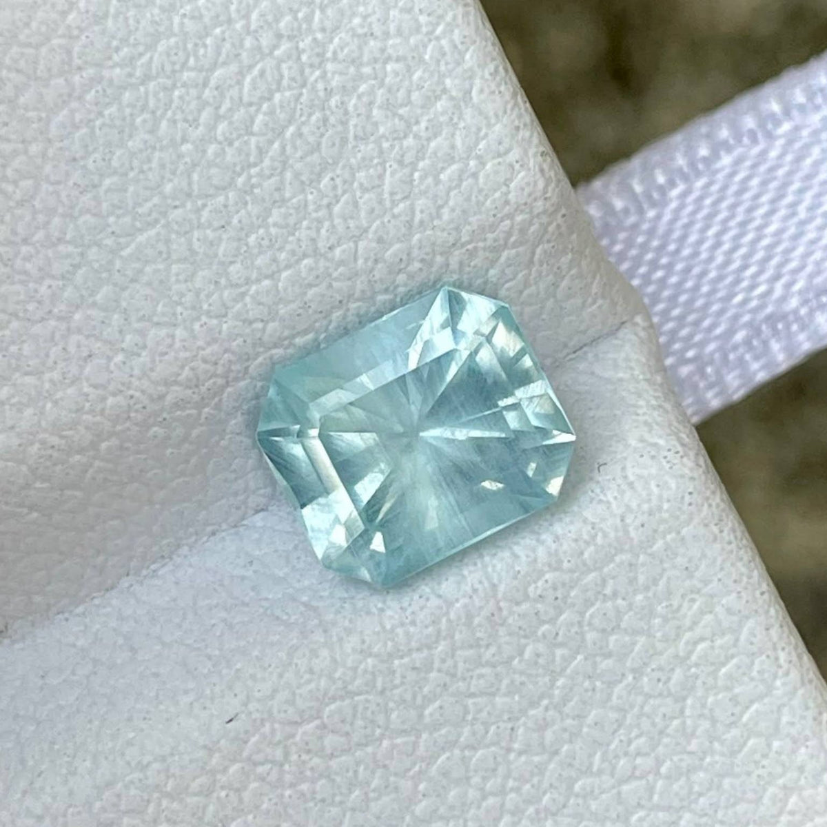 1.72 Carats Blue Aquamarine Gemstone