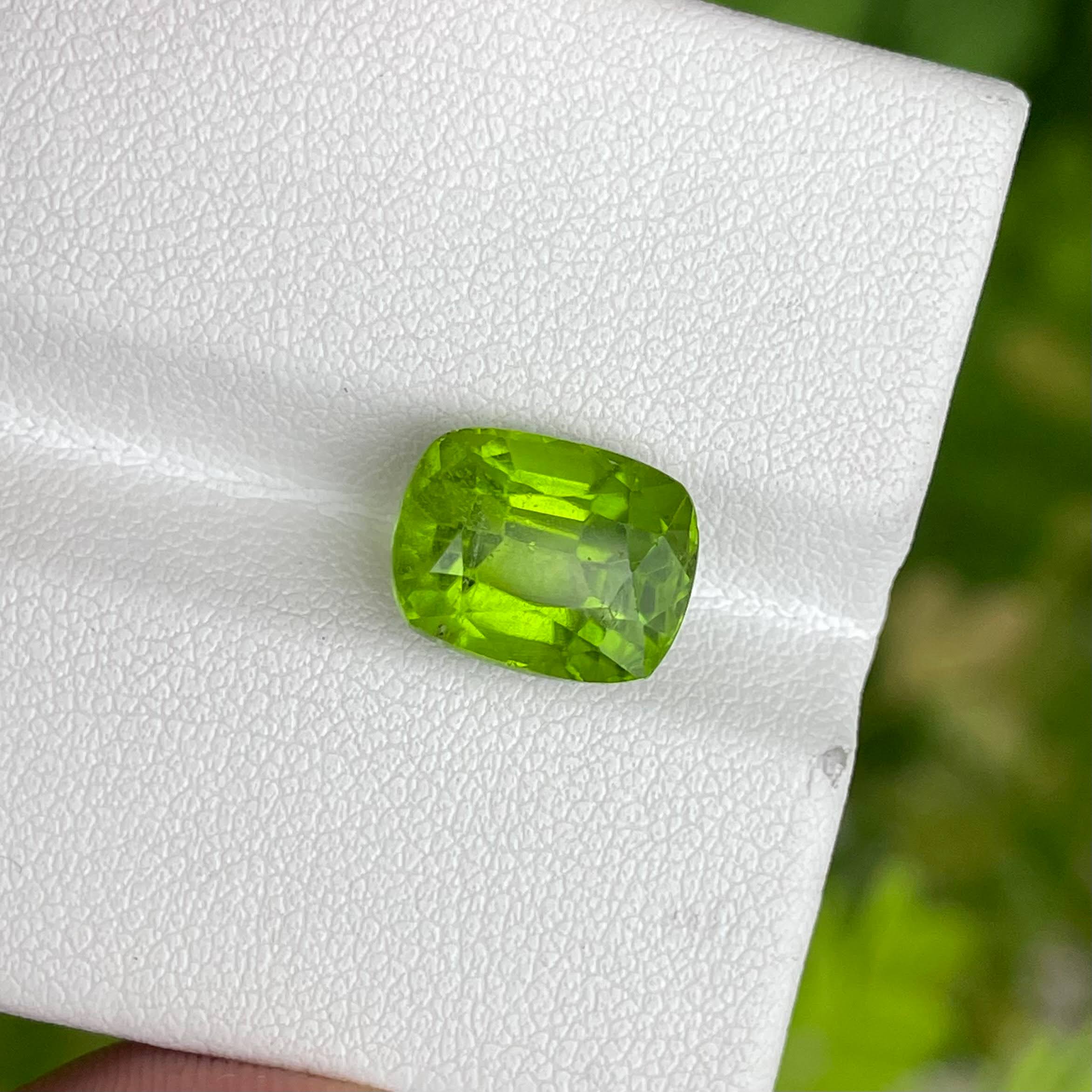 6.01 Carats Peridot Stone Cushion Cut