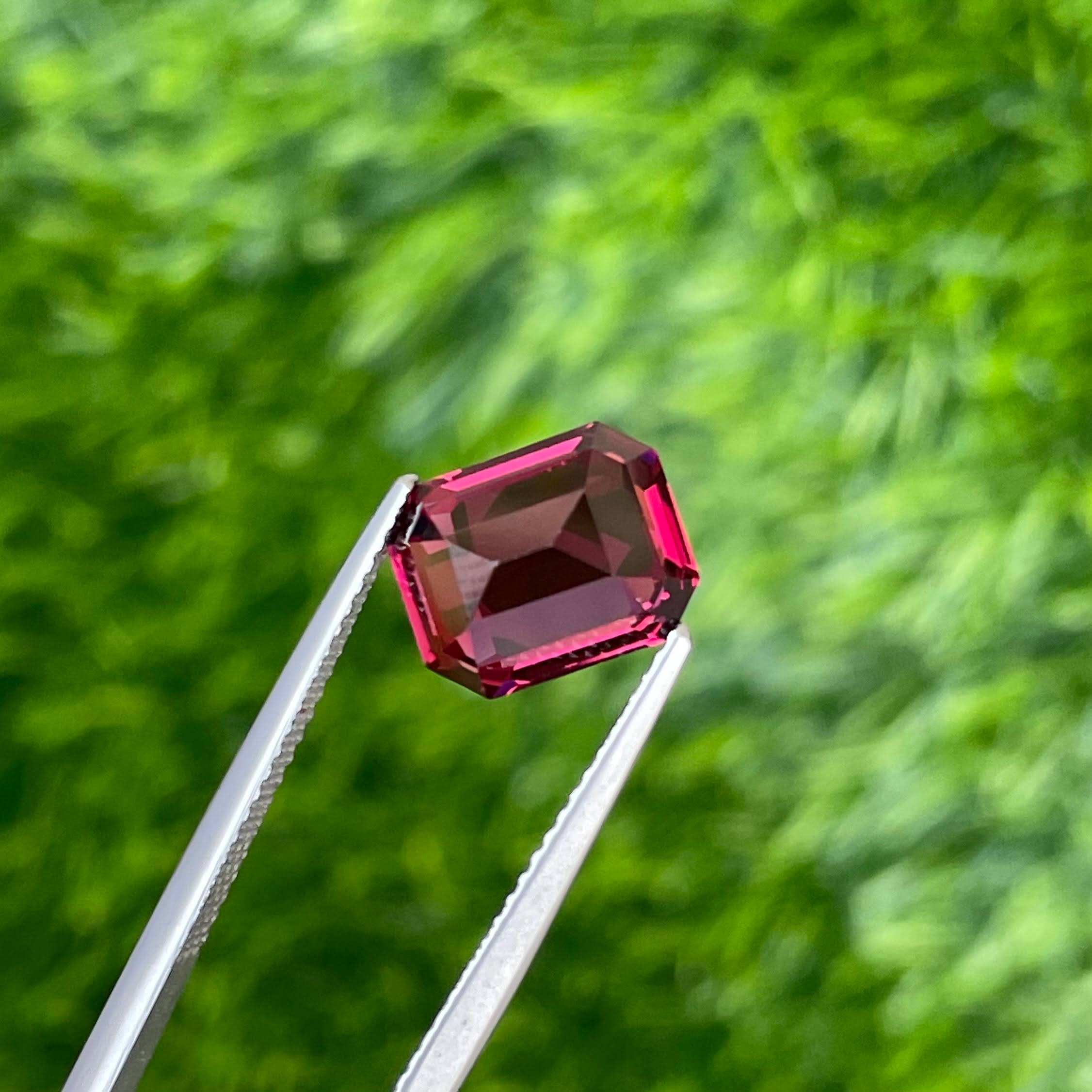 4.60 Carats Pinkish Red Garnet Stone