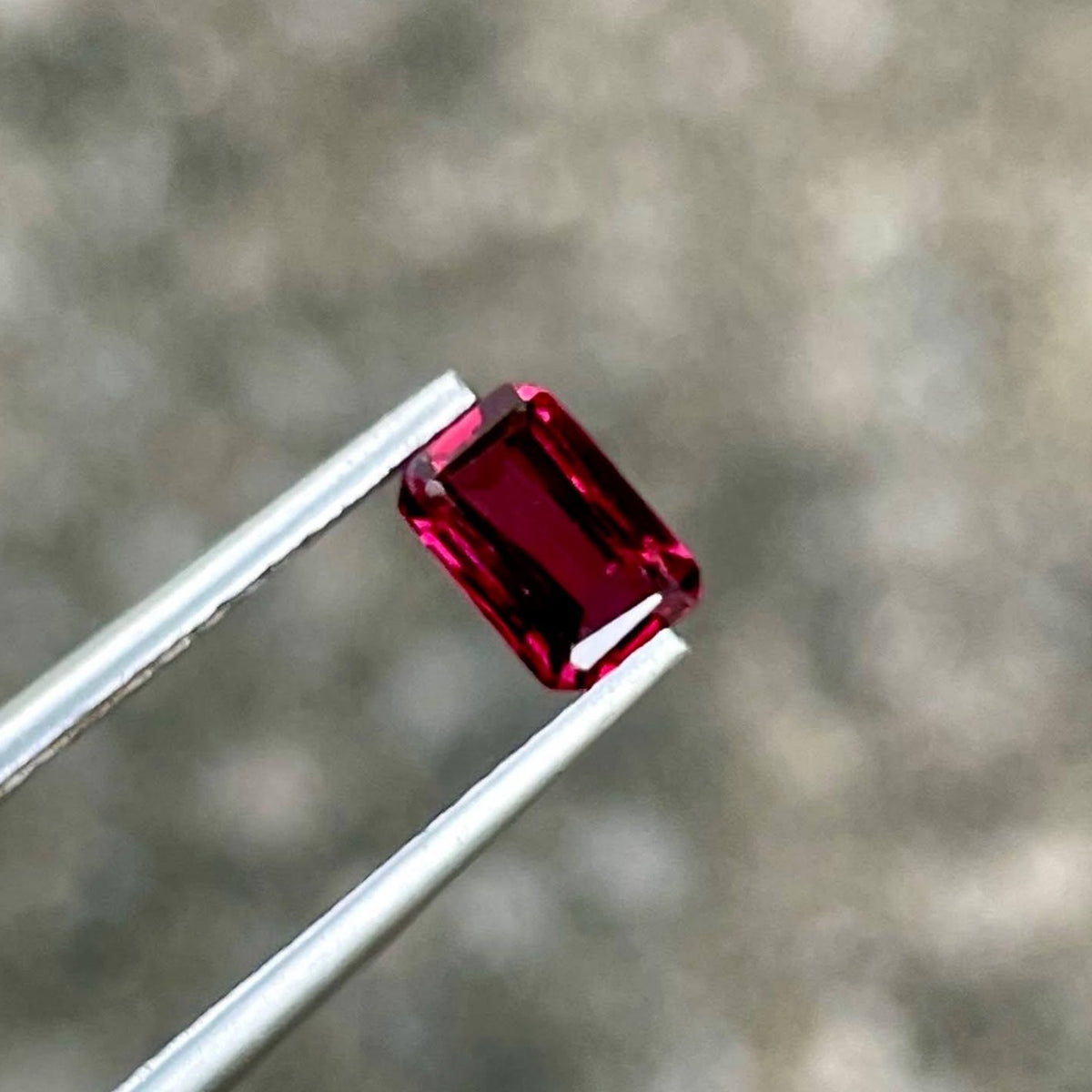 0.90 Carats Spinel Stone Emerald Cut