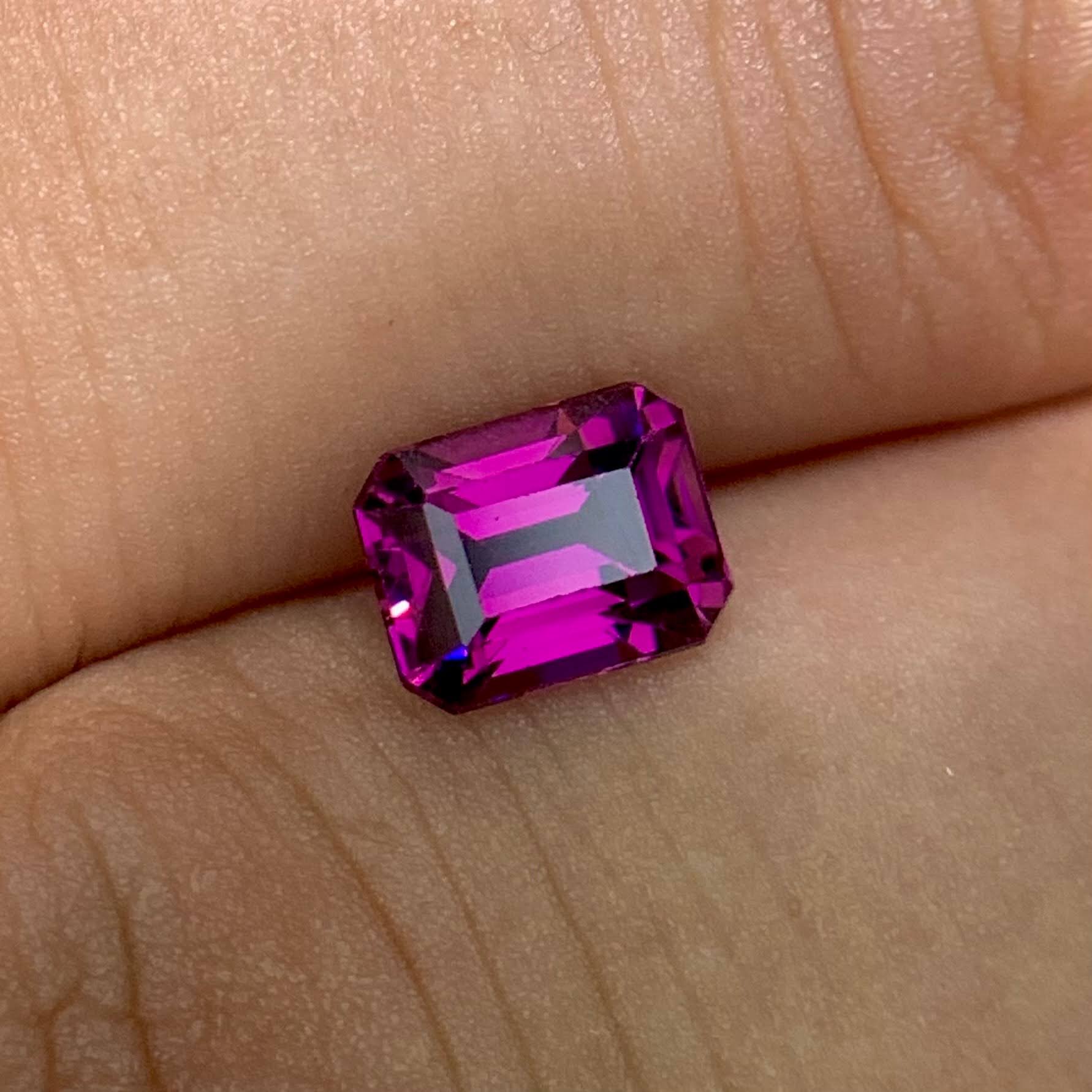 pinkish-purple-tanga-mine-garnet-1-64ct-tanzania-vvs-octagon-emerald