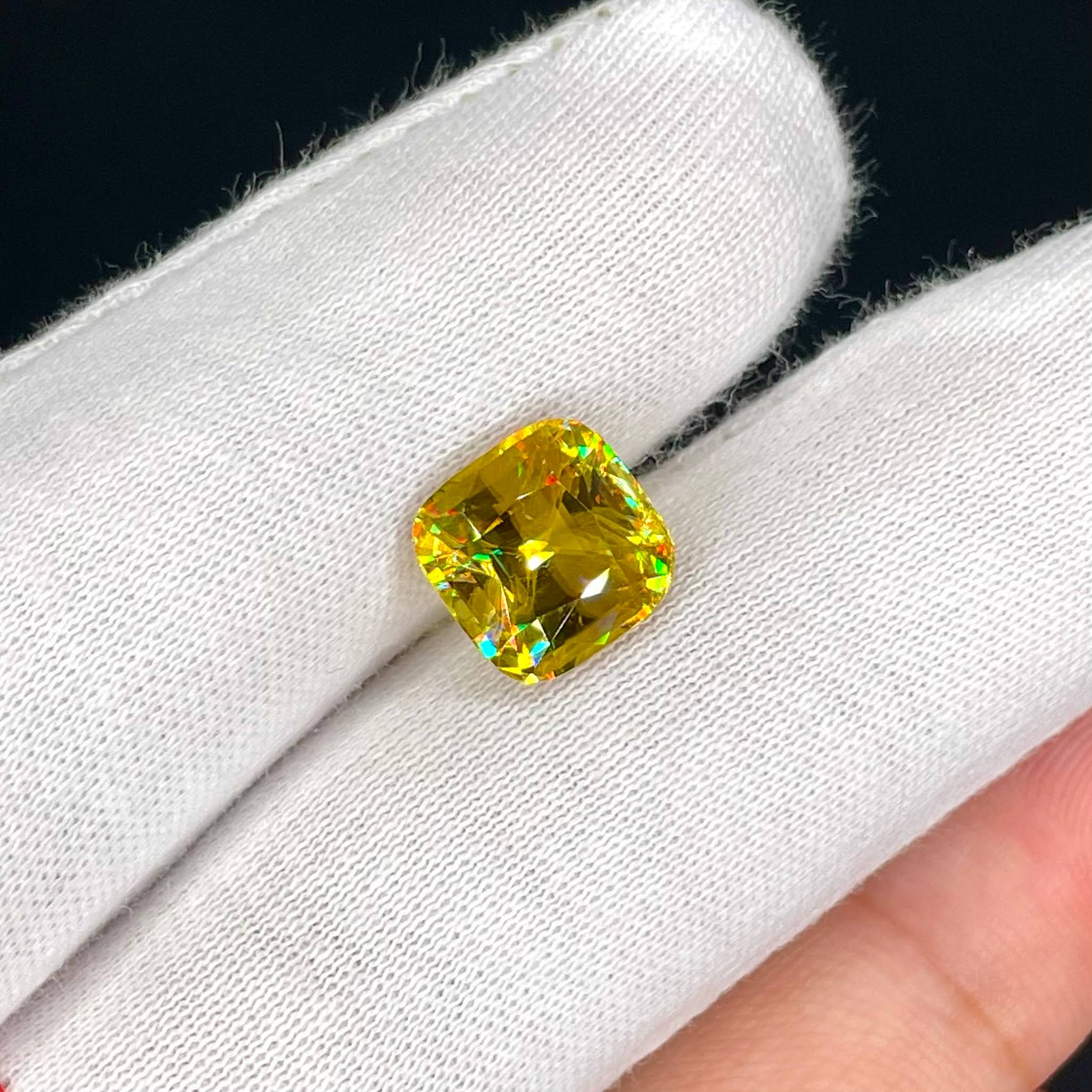 5.45 Carat Fine Yellow Sphene Gemstone