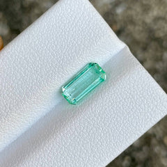  1.35 Carats Emerald Faceted Gemstone