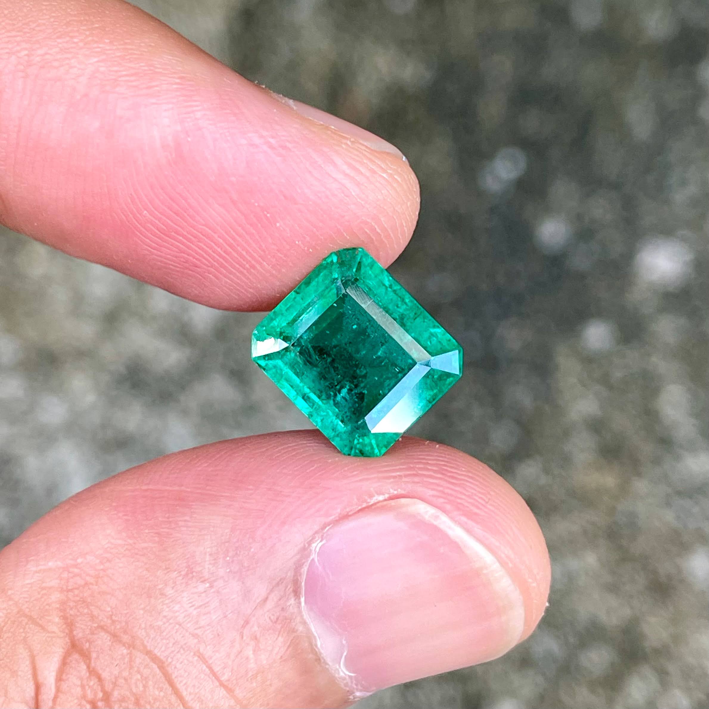 4.35 Carats Zambian Emerald Gemstone