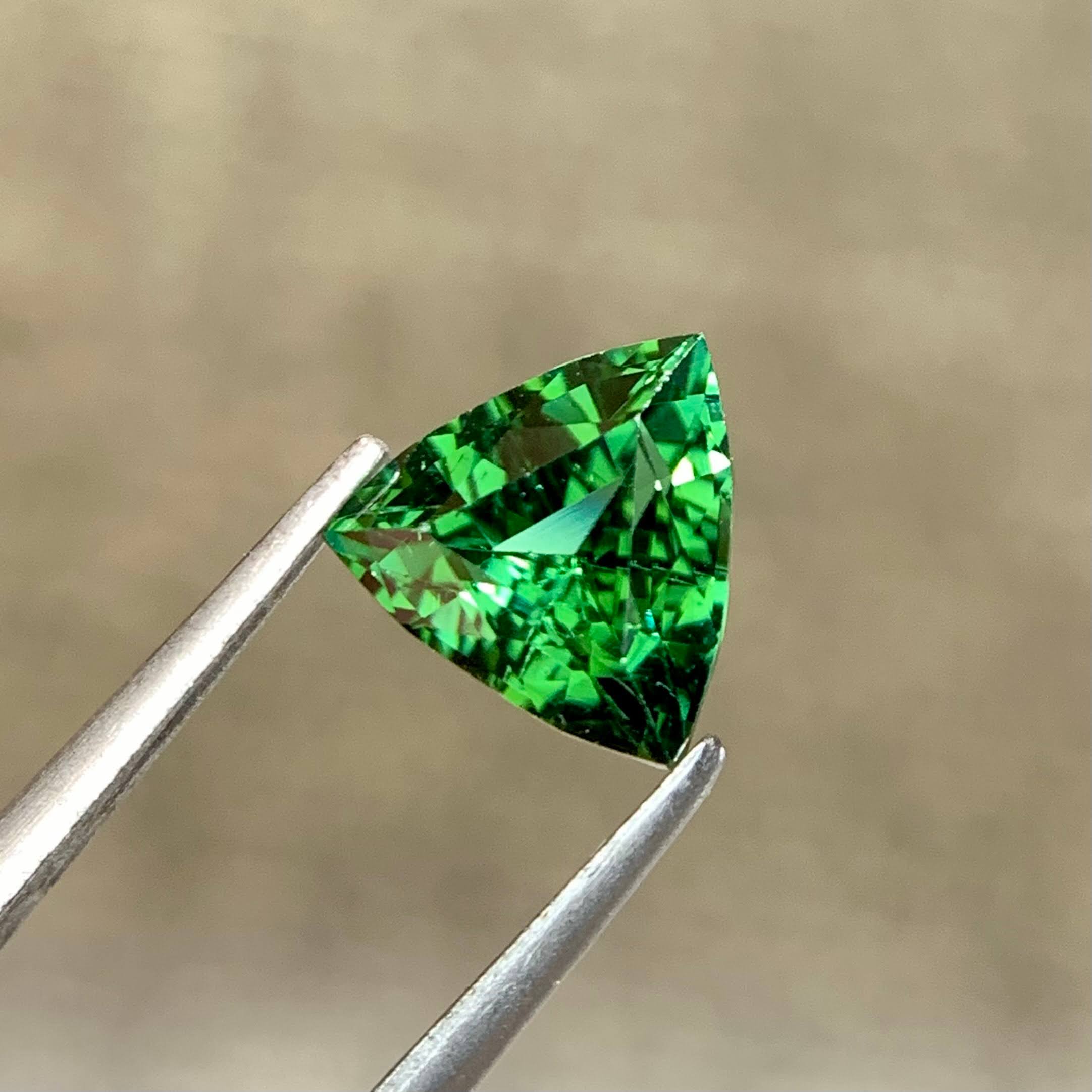 deep-mint-green-tourmaline-1-53ct-afghanistan