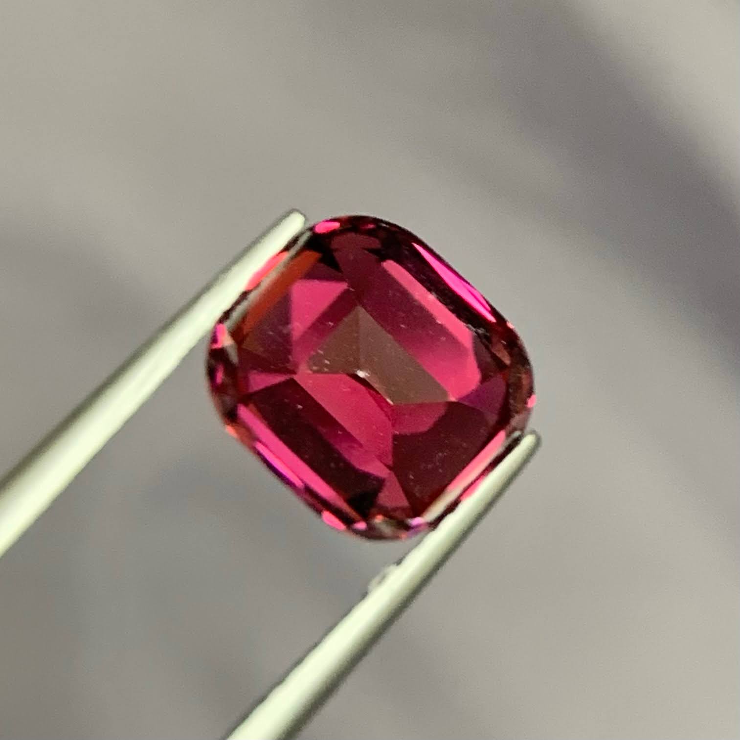 6.41Ct Umbalite Garnet