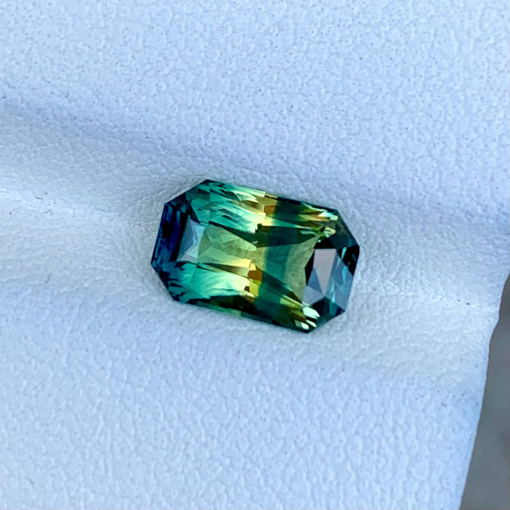 2.66 Ct Natural Parti Sapphire Radiant Cut 